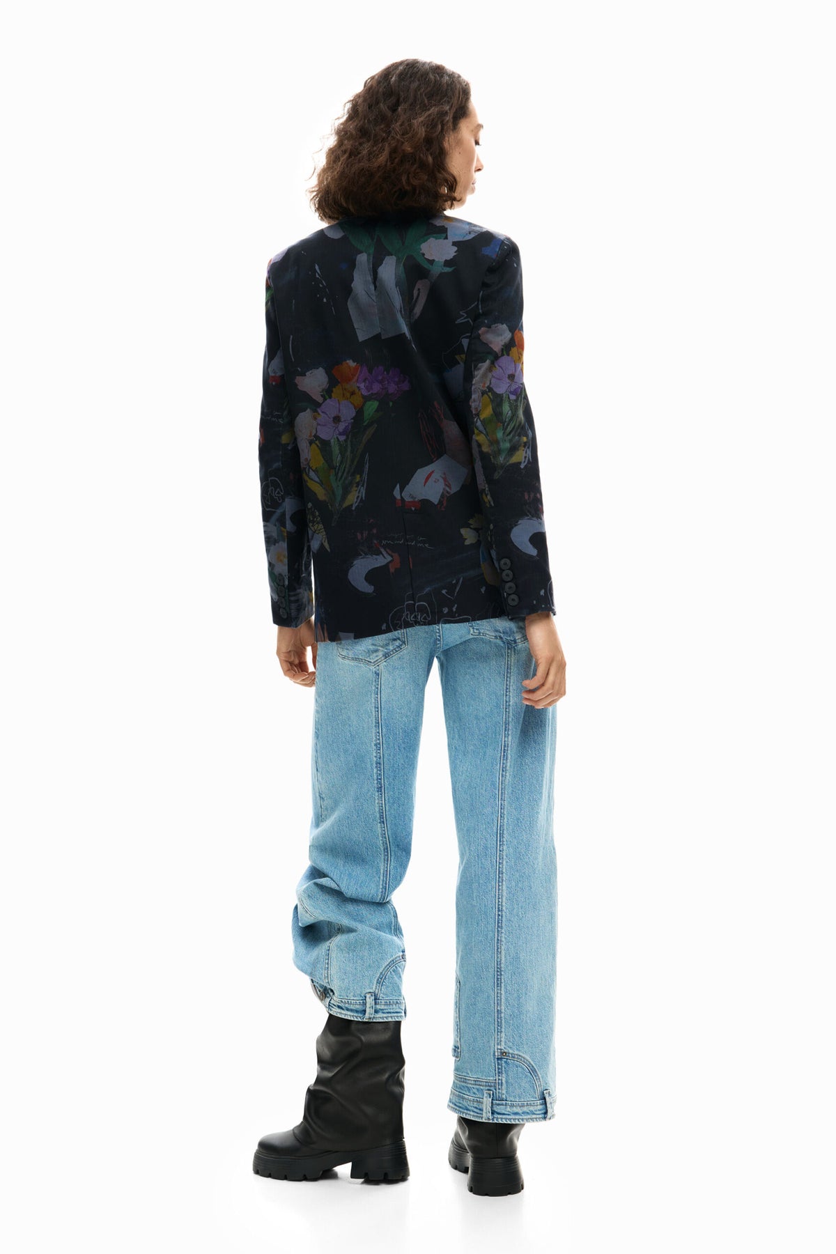 Desigual Fitted blazer with three pockets two of them with flaps