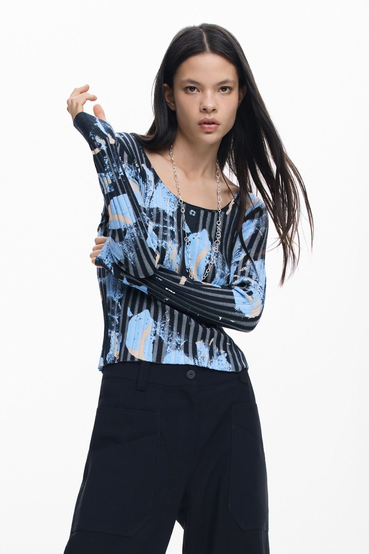 Desigual Fine sweater with open neckline, V-neck with three buttons