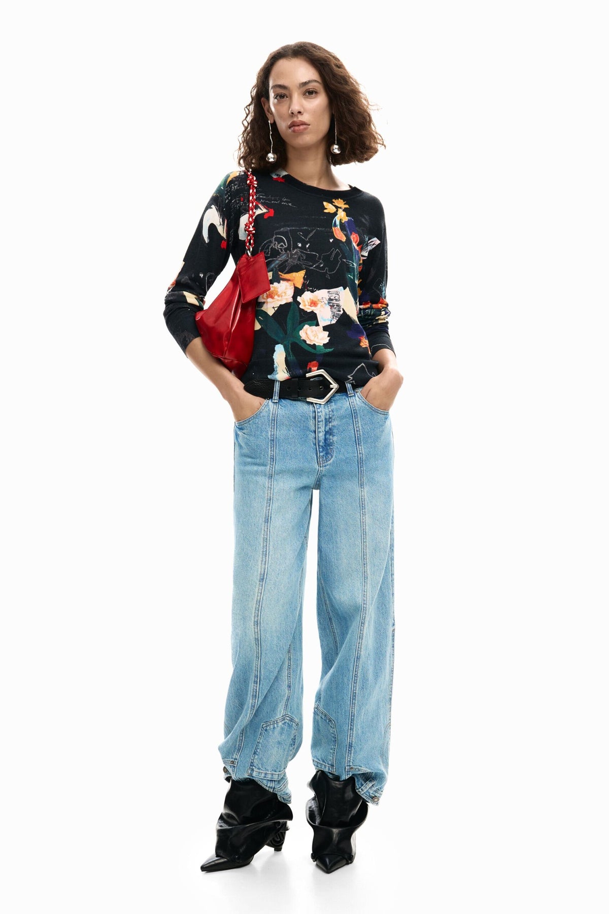 Desigual Fine knit jersey with a regular fit featuring a collage-style print