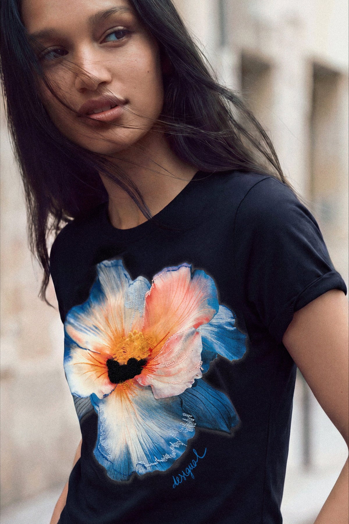 Desigual Regular-fit T-shirt with a front print of a hibiscus-style flower