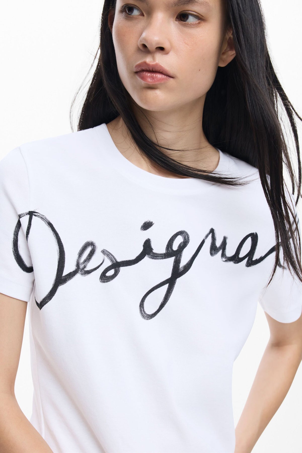 Desigual knit T-shirt with round neck and short sleeves Fabric with a blend of cotton