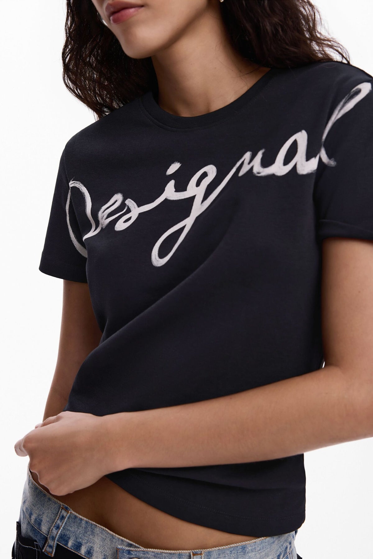 Desigual knit T-shirt with round neck and short sleeves Fabric with a blend of cotton