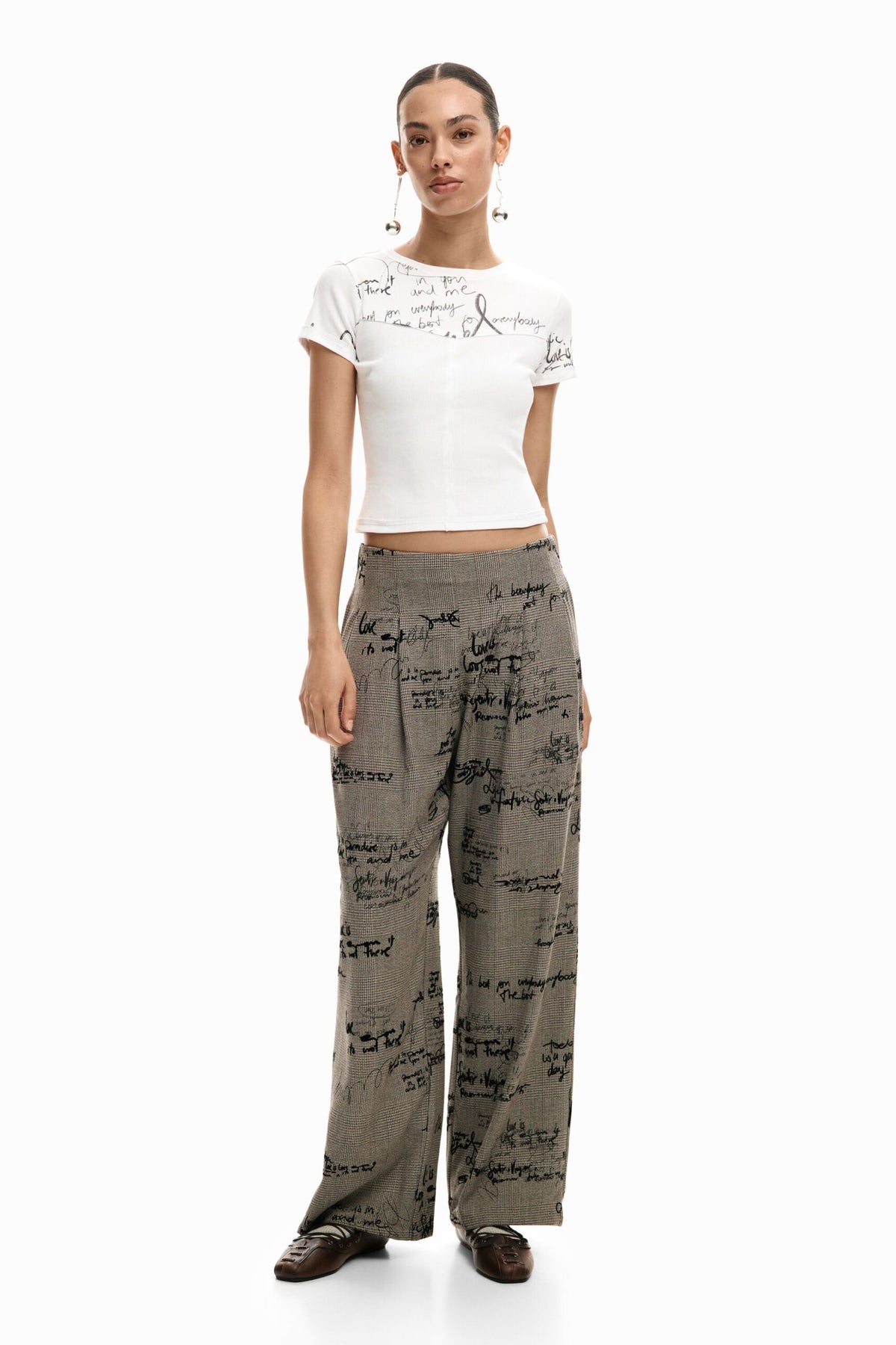 Desigual Short-sleeved ribbed fabric T-shirt with decorative seams and a lettering-style print