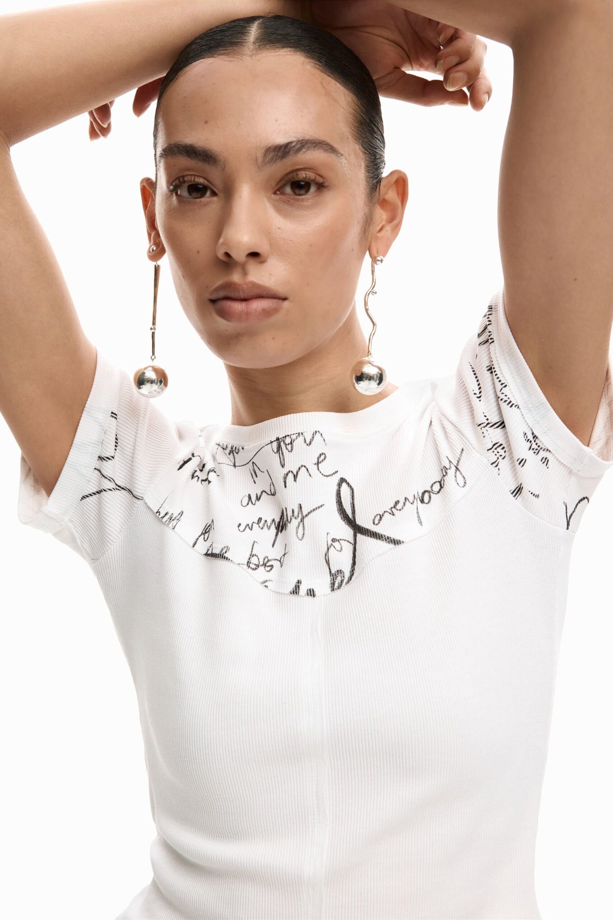 Desigual Short-sleeved ribbed fabric T-shirt with decorative seams and a lettering-style print