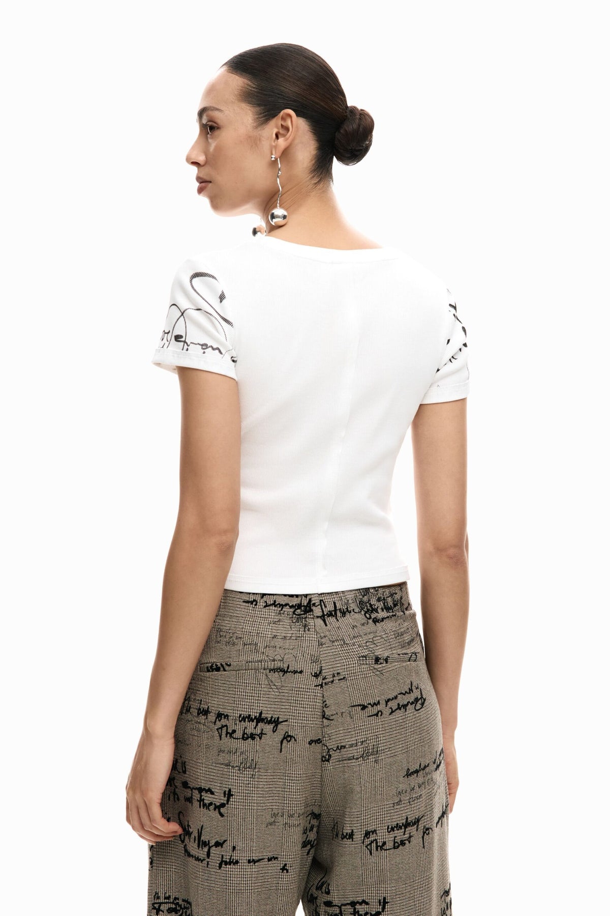 Desigual Short-sleeved ribbed fabric T-shirt with decorative seams and a lettering-style print