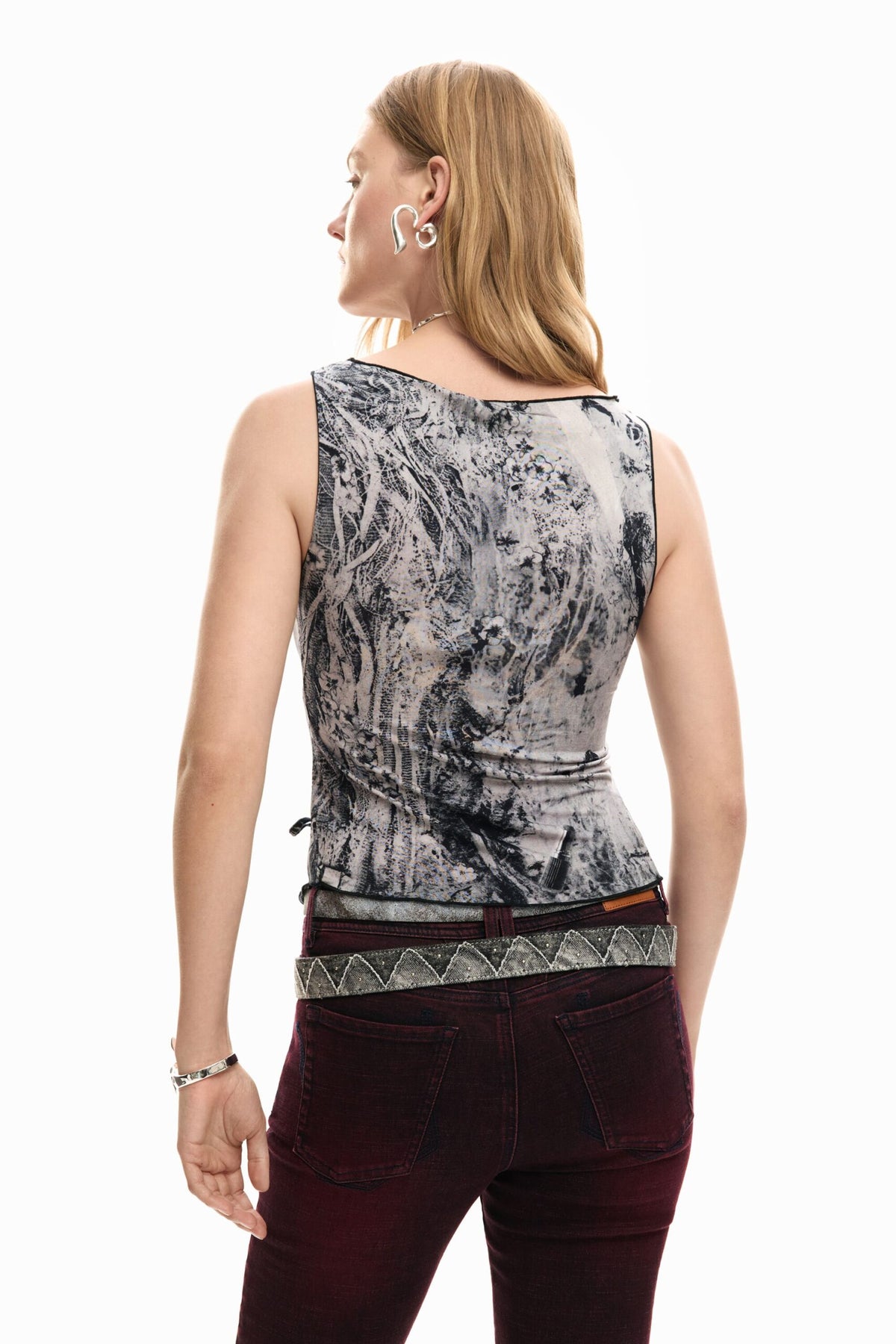Desigual Sleeveless T-shirt, regular fit with an opening at the hem closed with a tie