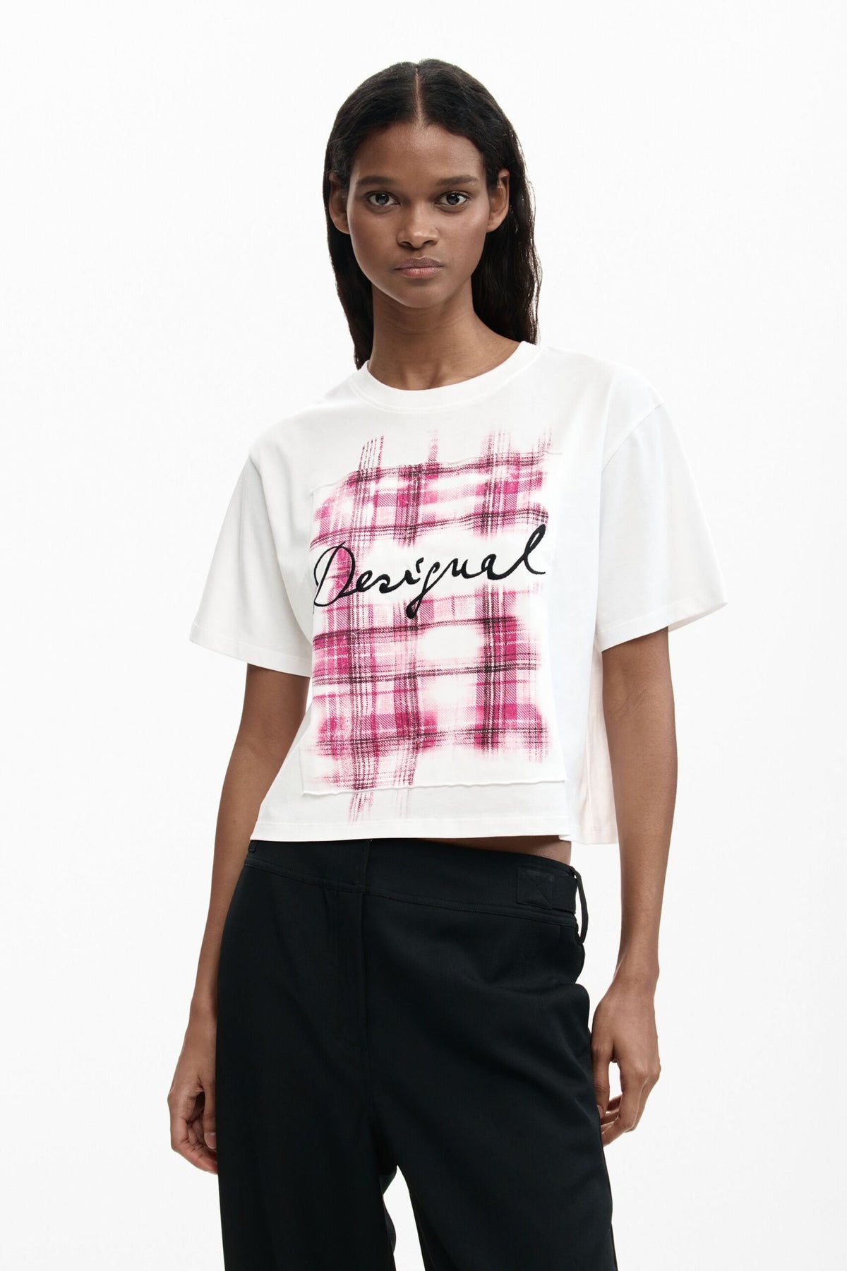 Desigual Short-sleeved T-shirt with a loose fit in a solid colour with Desigual text print