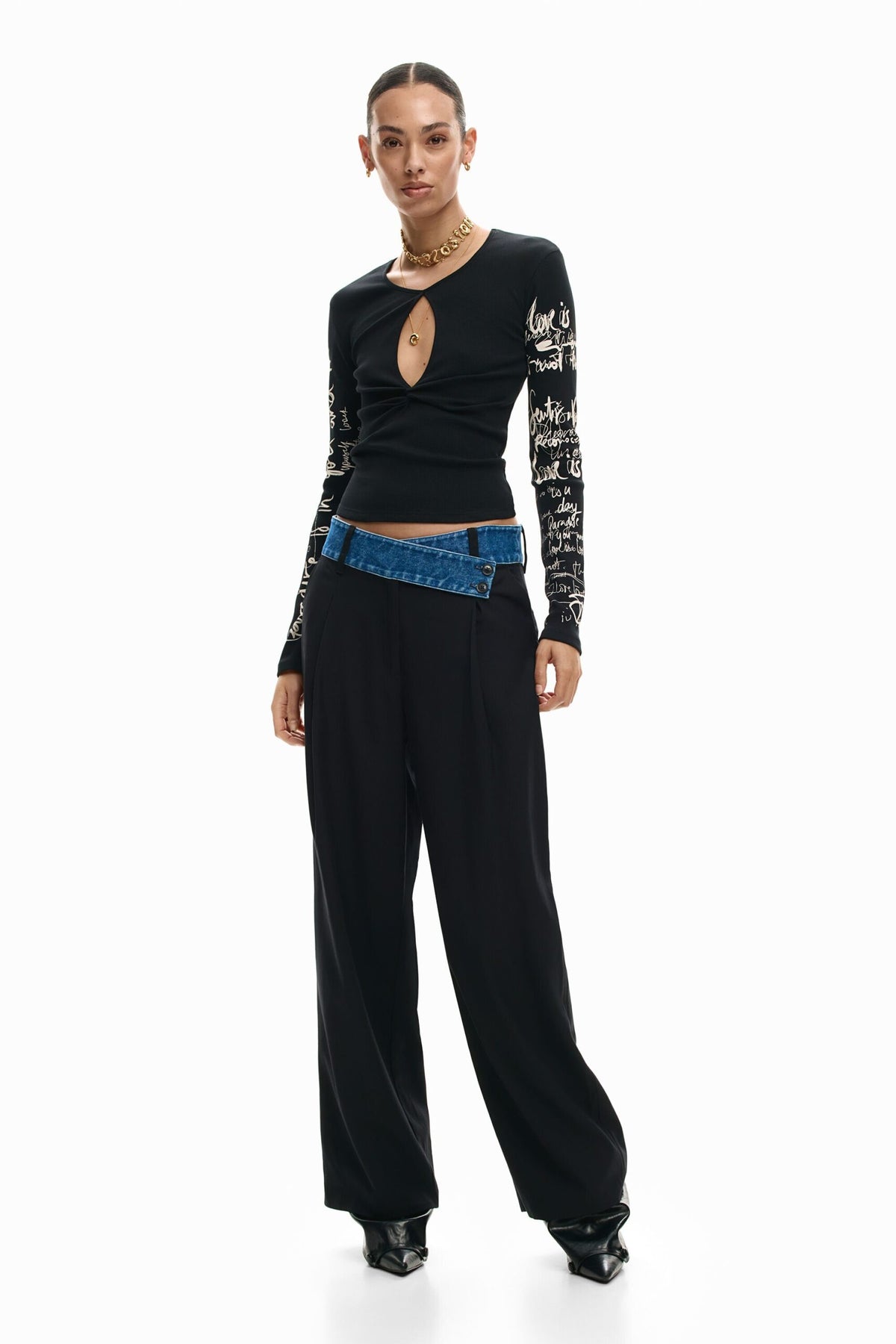 Desigual Long-sleeved T-shirt with a ruched front opening detail at the chest
