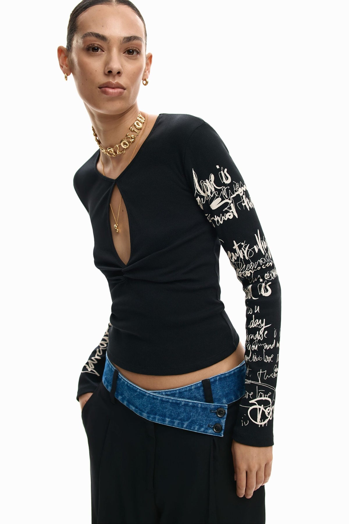 Desigual Long-sleeved T-shirt with a ruched front opening detail at the chest