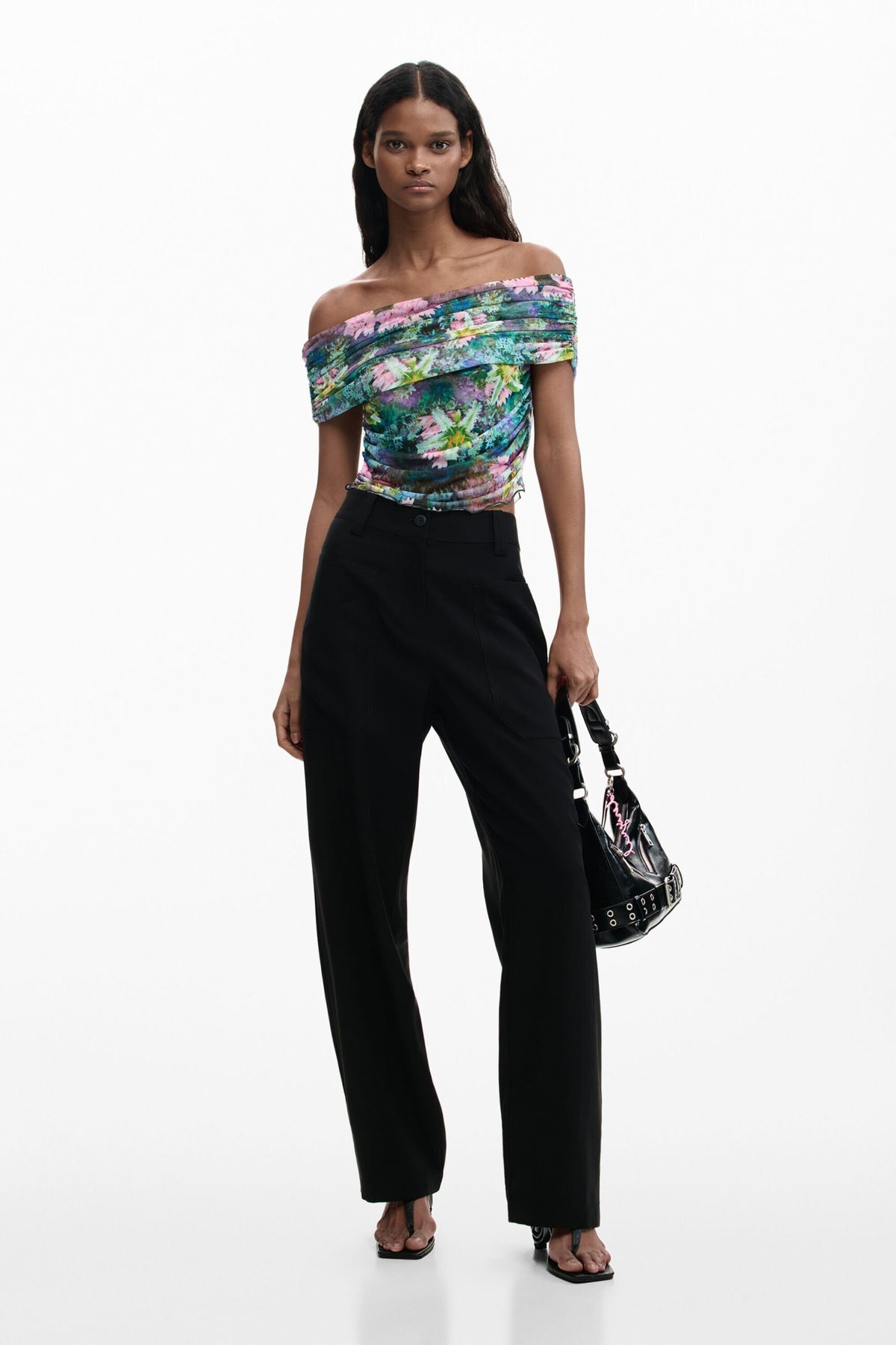 Desigual Sleeveless top with boat neckline made of tulle fabric with inner lining