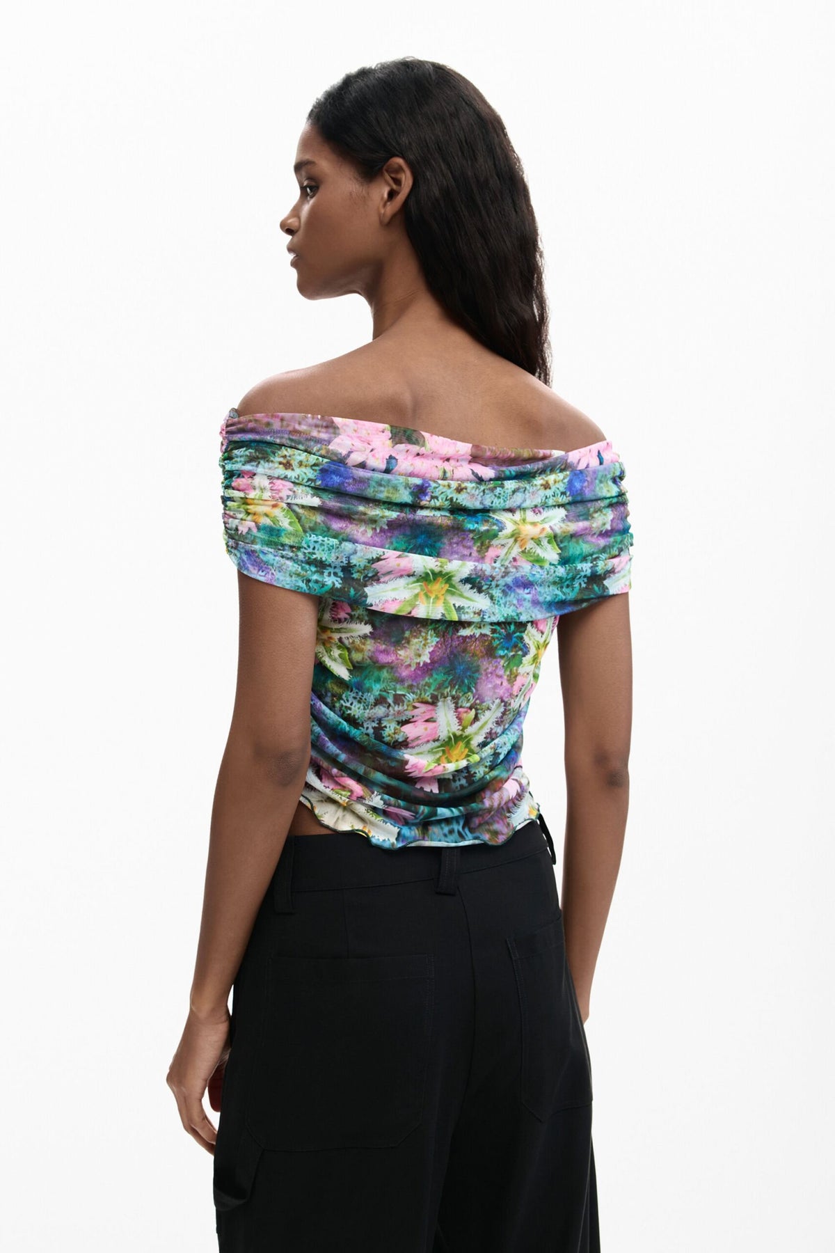 Desigual Sleeveless top with boat neckline made of tulle fabric with inner lining