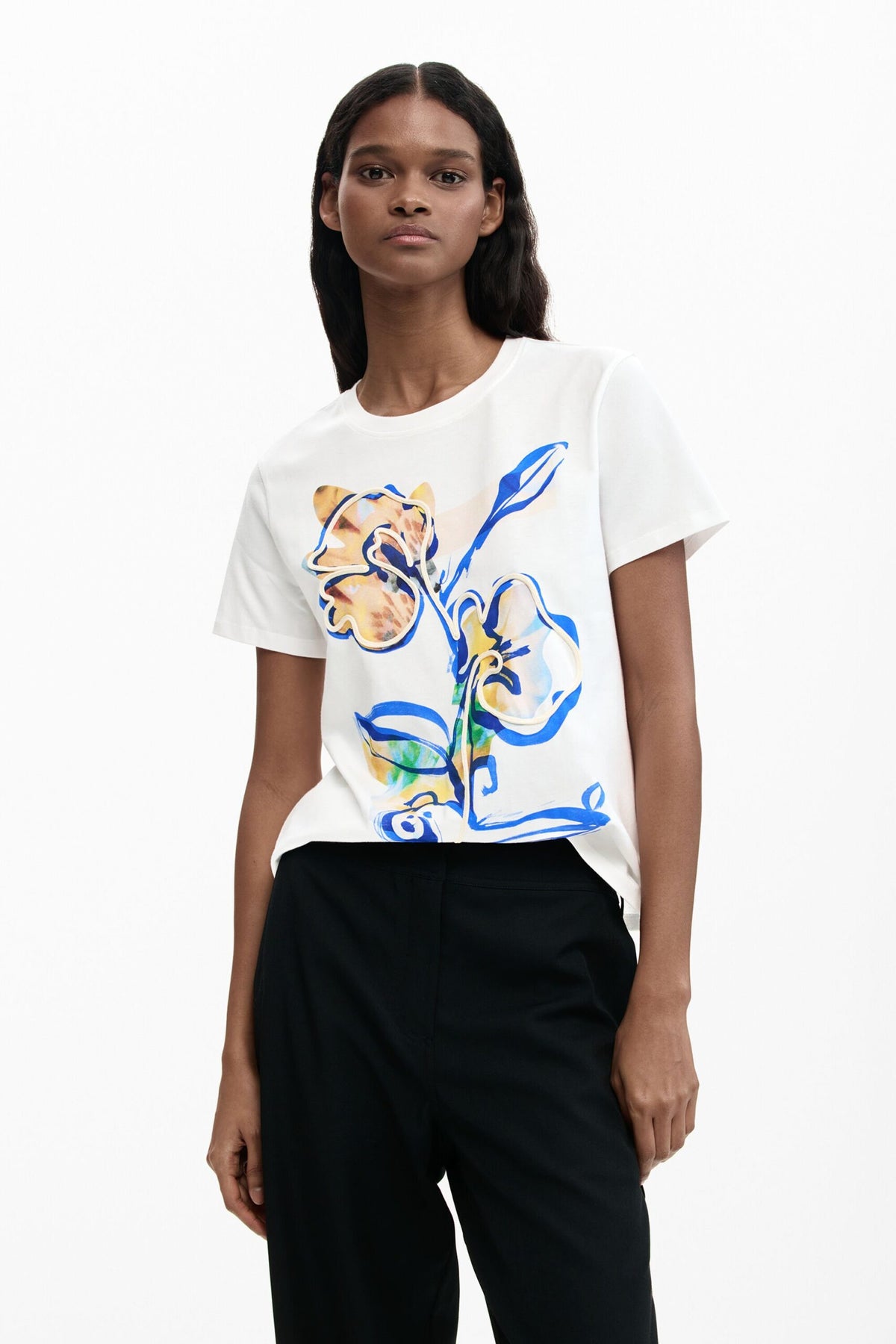 Desigual Short-sleeved regular-fit T-shirt with plain background and contrasting