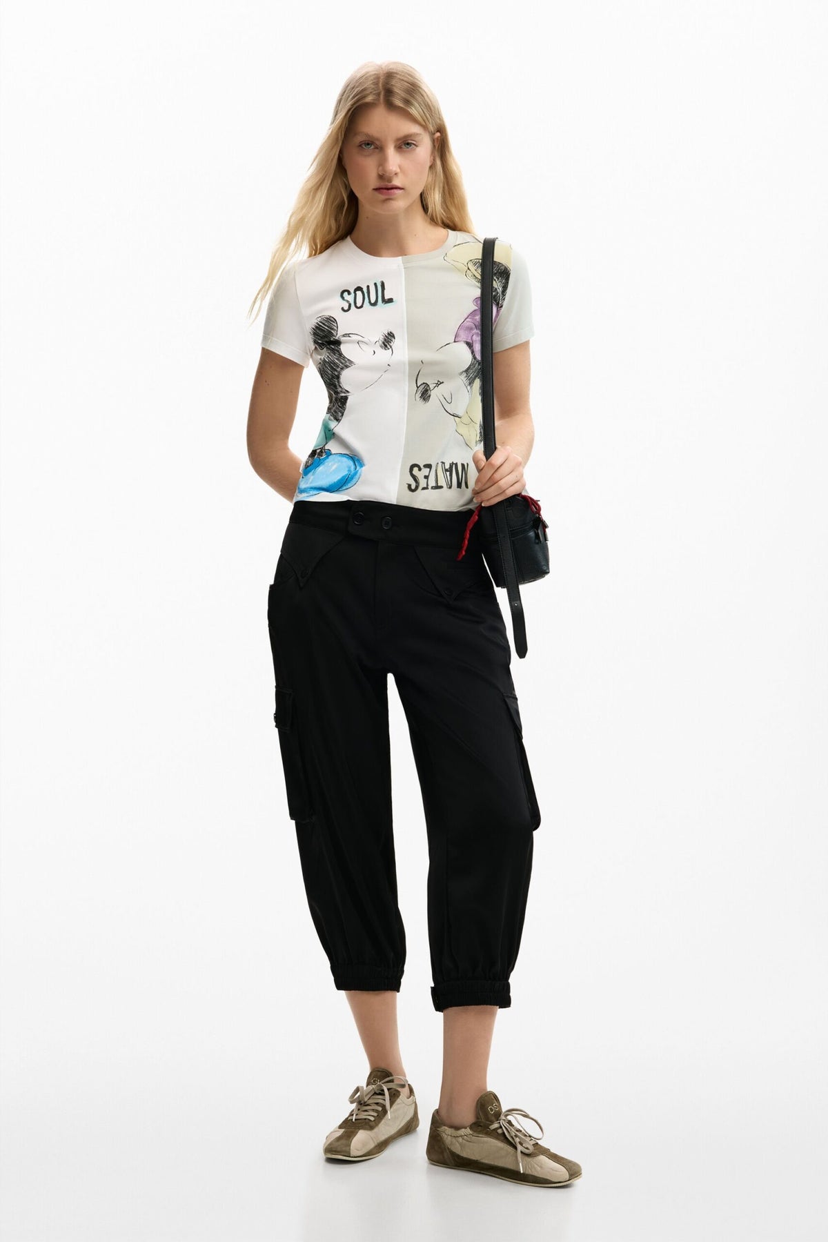 Desigual Regular-cut T-shirt with asymmetrical hem two-tone design and image of Mickey