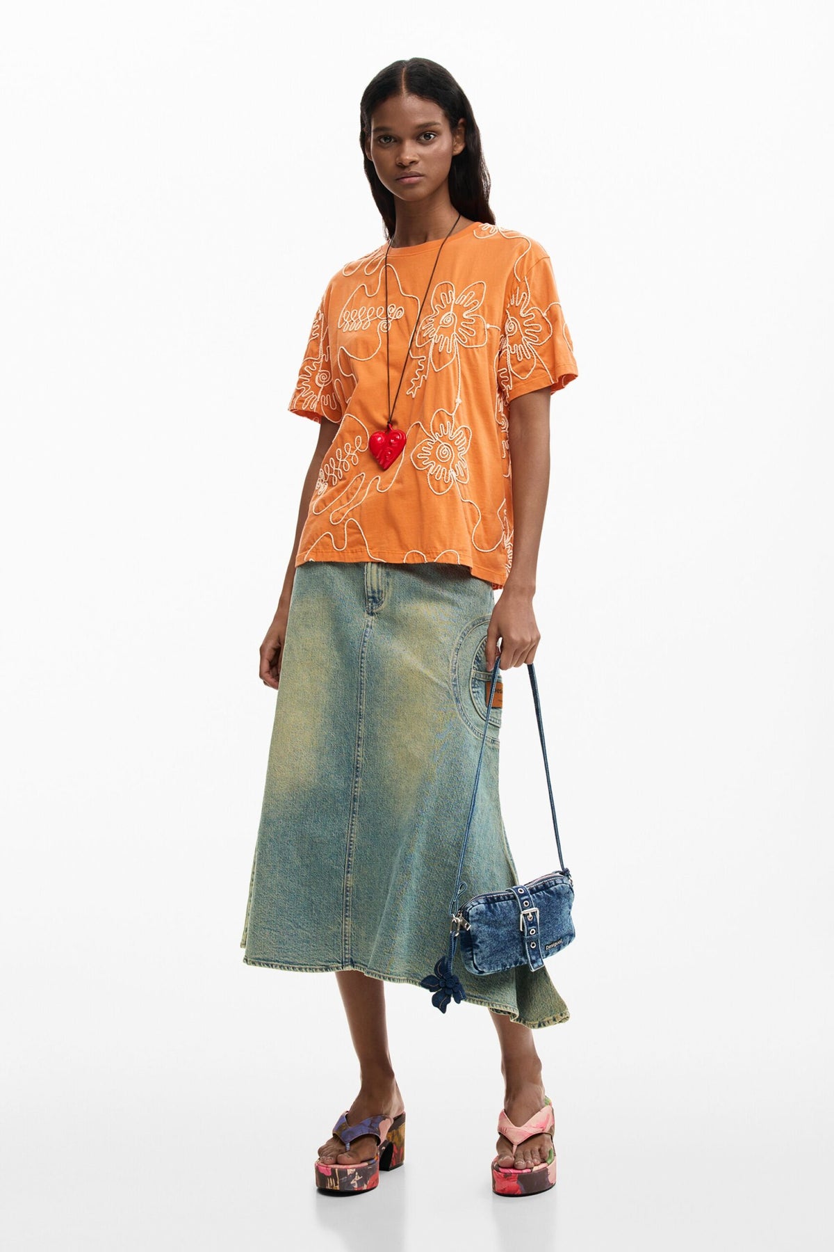 Desigual Regular-fit short-sleeved T-shirt with a print of colorful silhouettes .