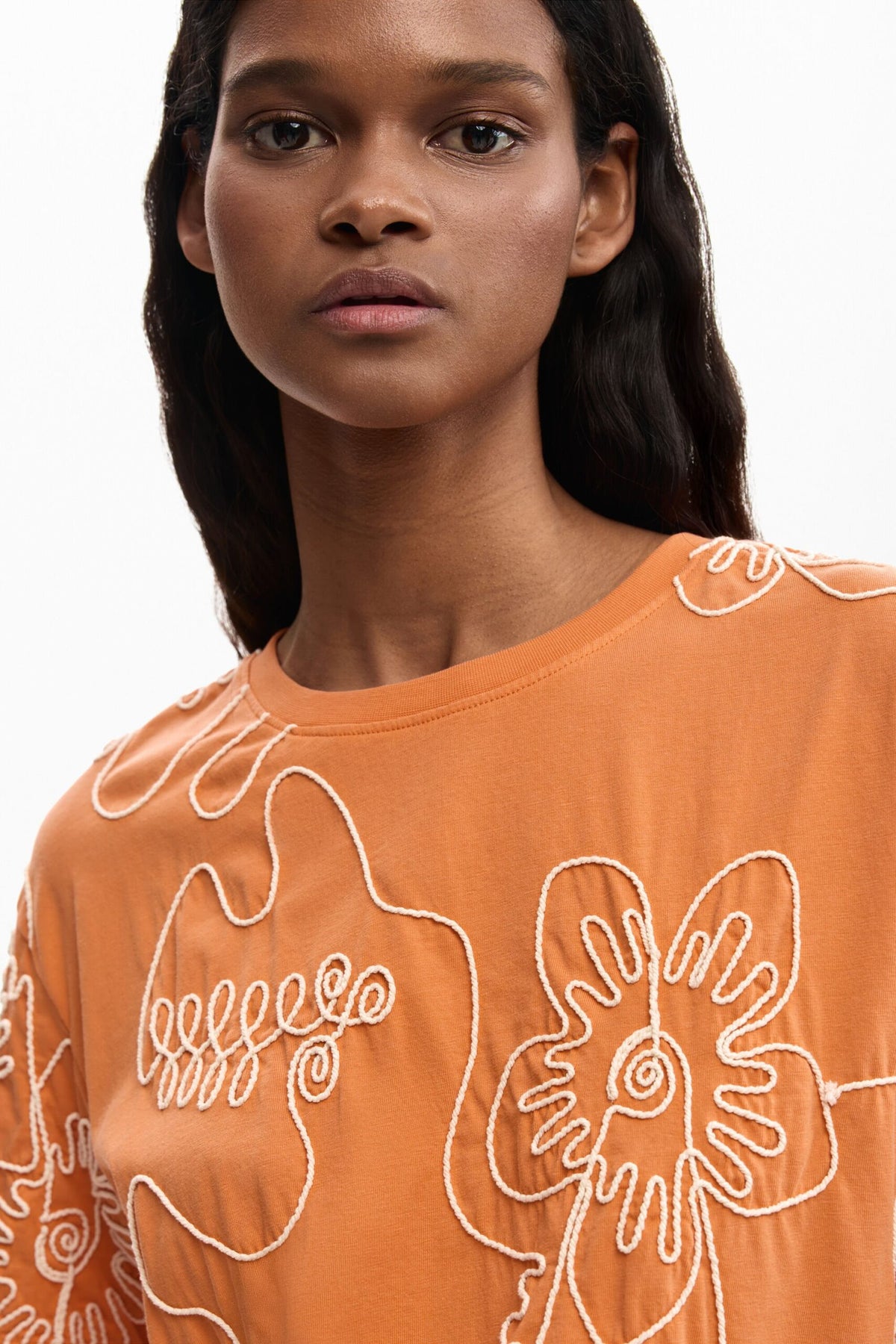 Desigual Regular-fit short-sleeved T-shirt with a print of colorful silhouettes .