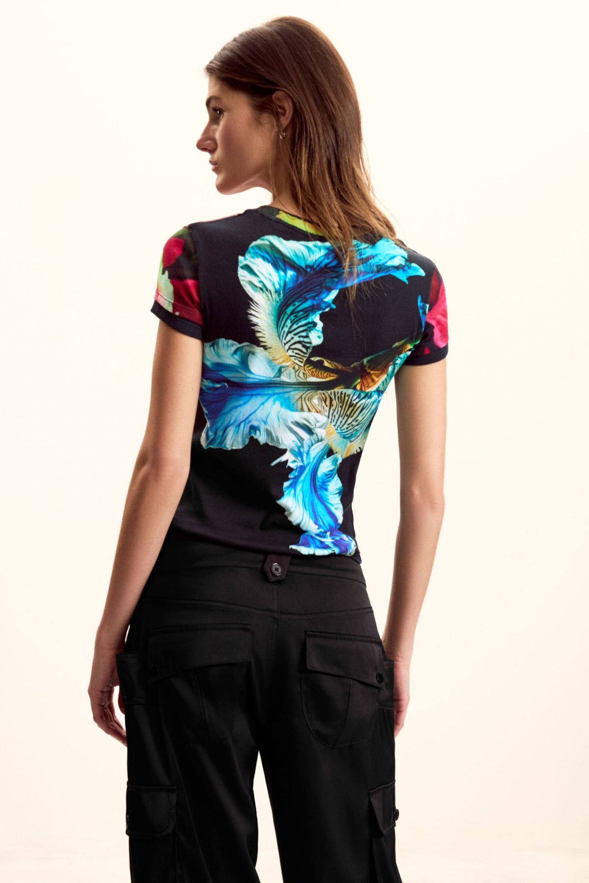 Desigual Short-sleeved T-shirt made from organic cotton and printed with flowers