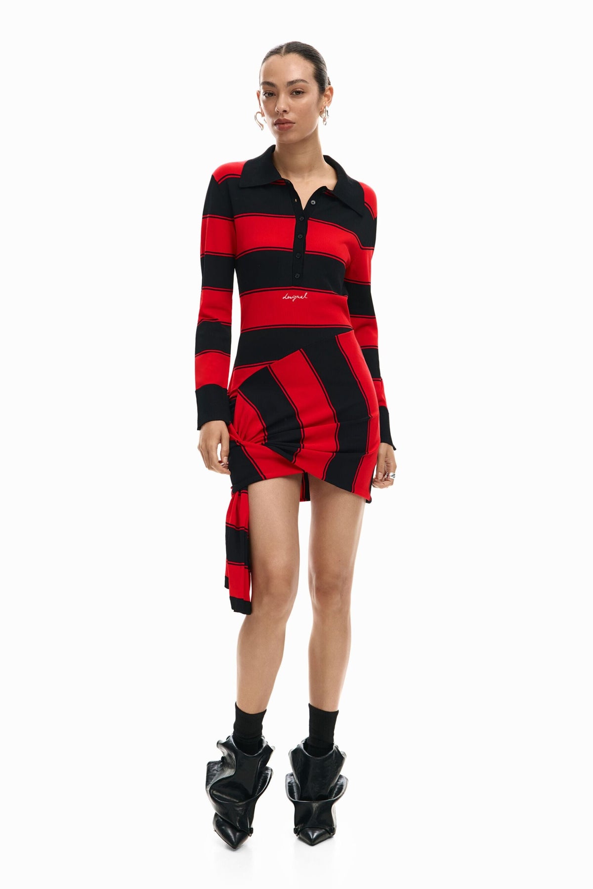 Desigual Short knit dress with long sleeves and decorative side applique