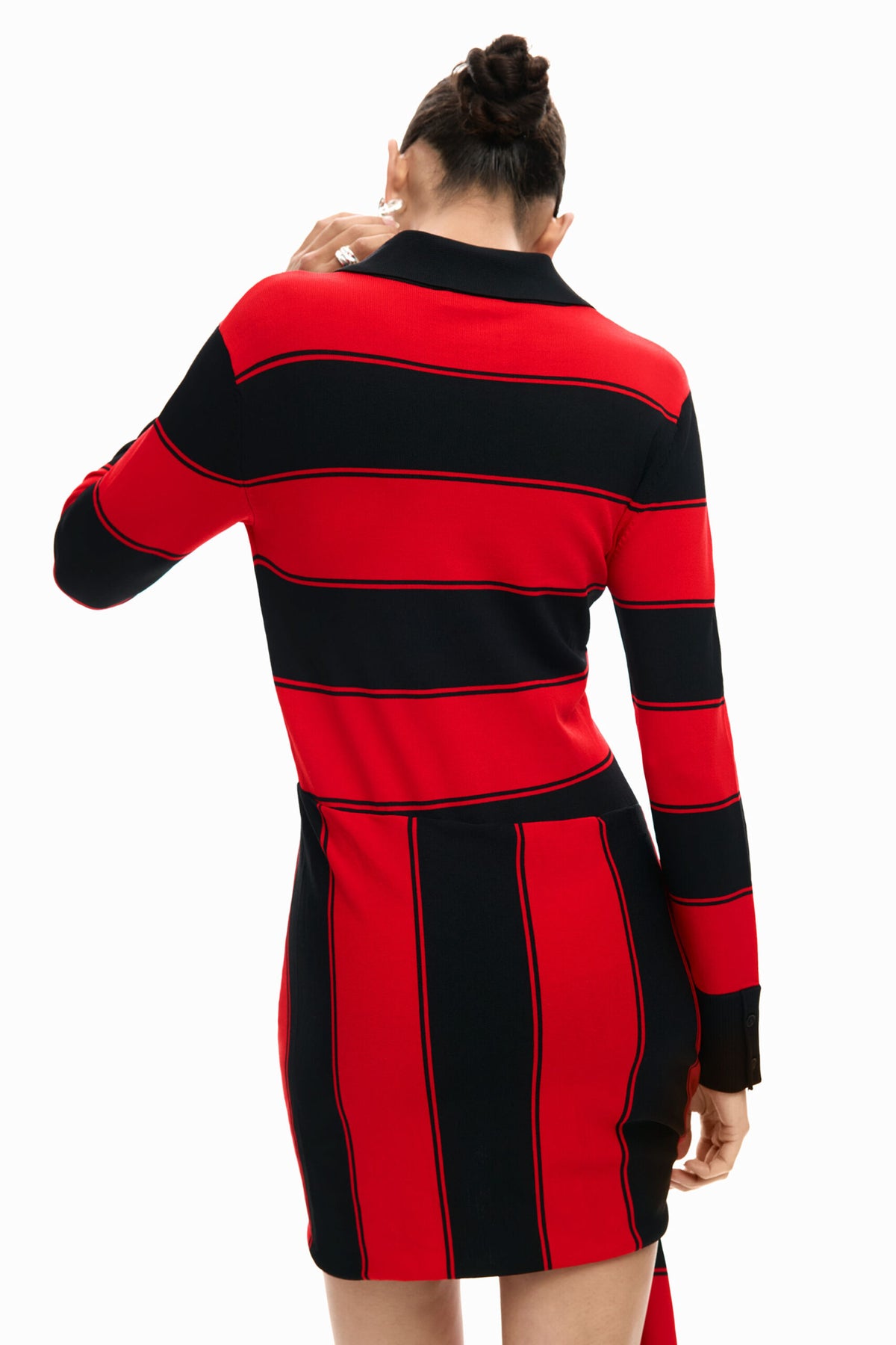 Desigual Short knit dress with long sleeves and decorative side applique