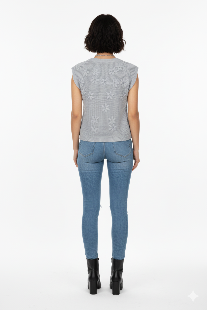 BSB Sleeveless sweater with round neckline
