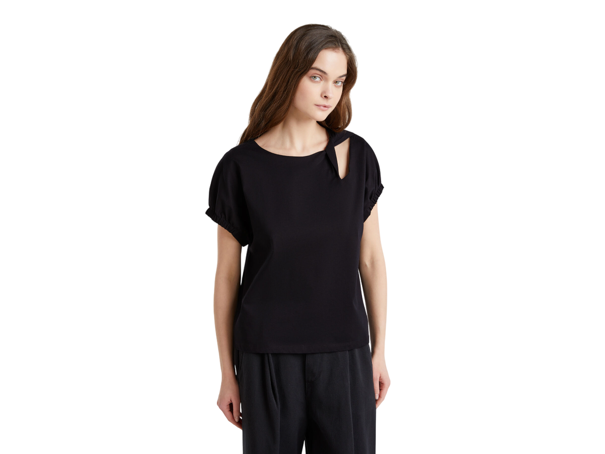 Benetton T-Shirt With Knot And Cut-Out