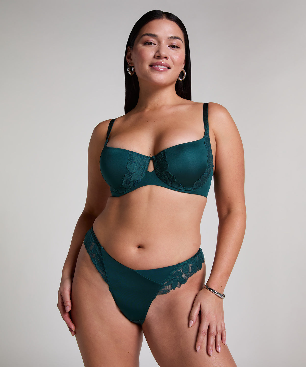 HUNKEMÖLLER Lana String