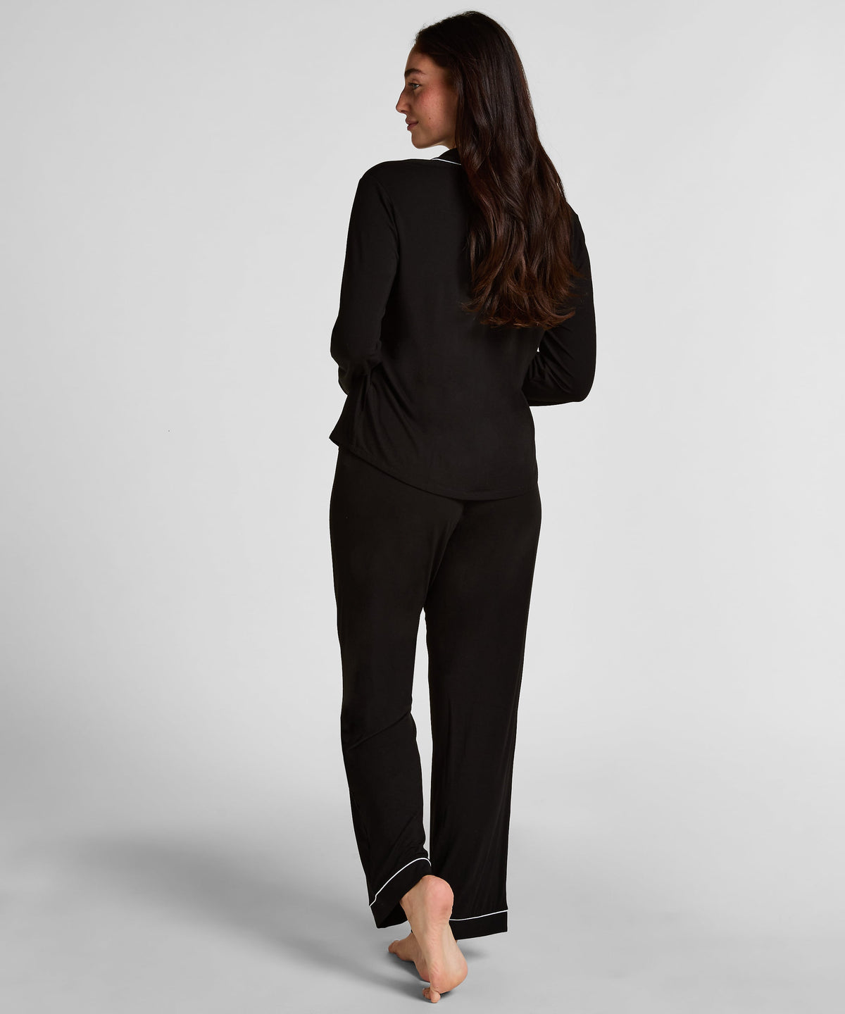 Essential Jersey Long-Sleeved Jacket - Black
