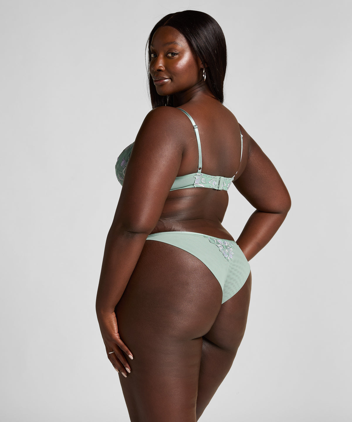 HUNKEMÖLLER Lauren Brazilian