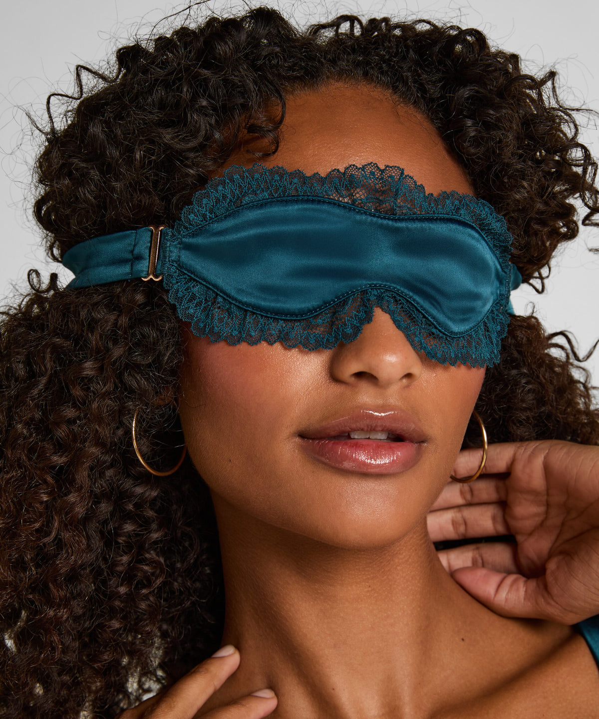 HUNKEMÖLLER Marjolein Blindfold