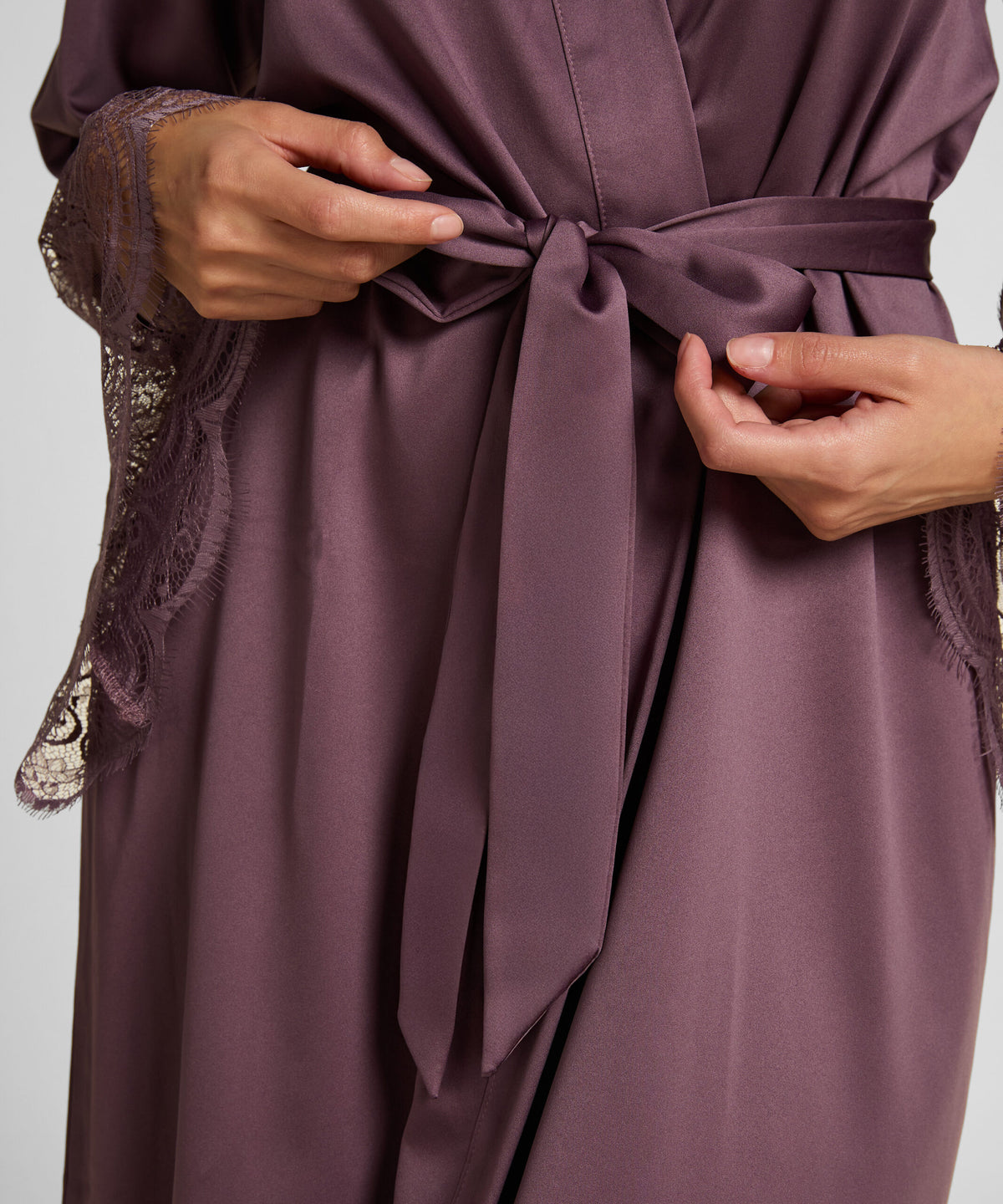 HUNKEMÖLLER KIMONO LONG SATIN LACE