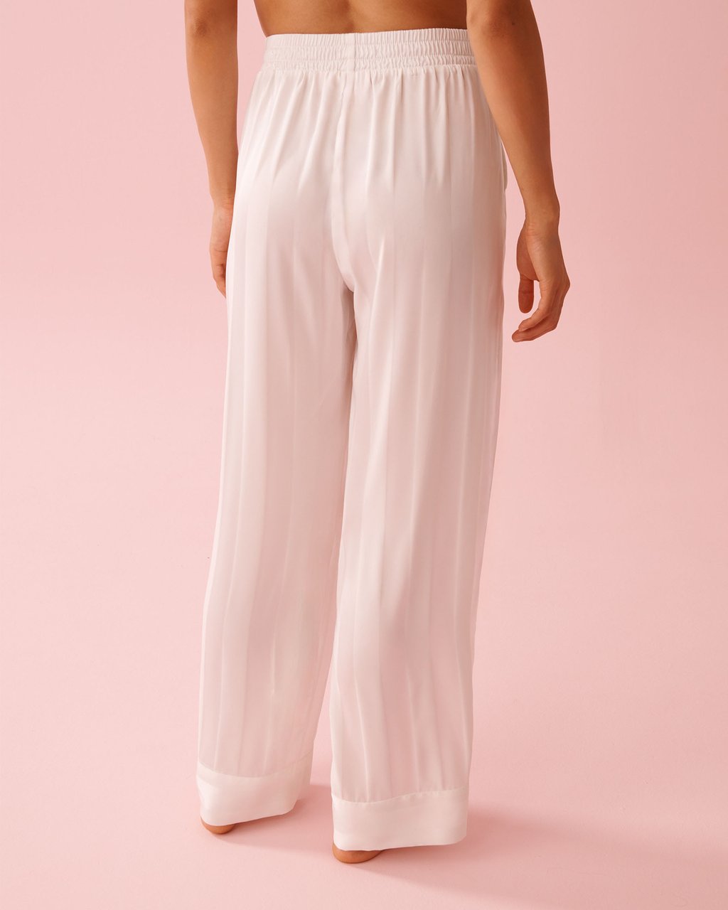 La vie en Rose Striped Long Sleeve Satin Pajama Set