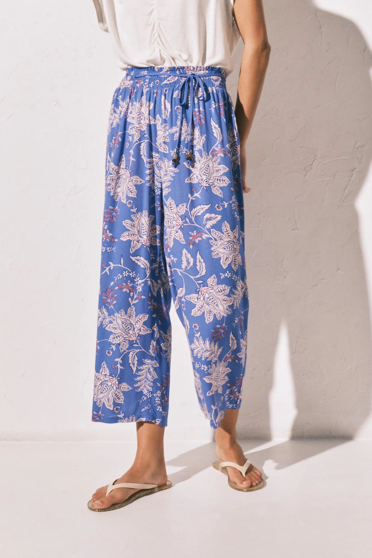Women Secret Blue Printed Capri Trousers