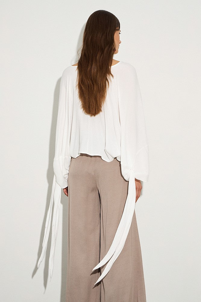 BSB Cropped top with tied sleeves