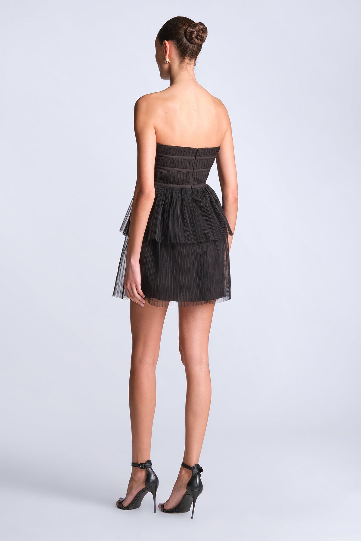 BCBGMAXAZARIA Kristen Dress Strapless tulle mini dress layered with soft tiers for a dimensional finish.