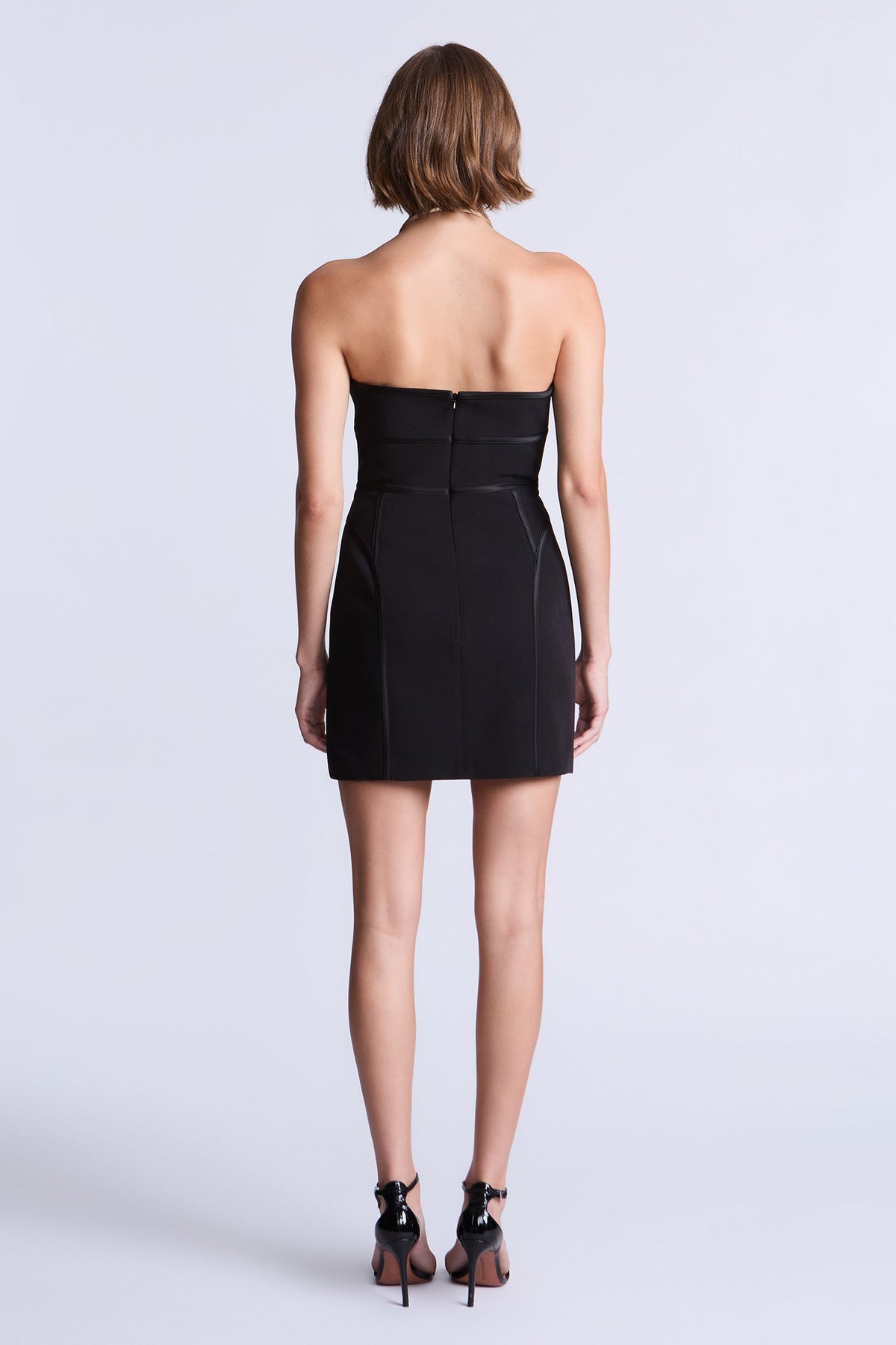 BCBGMAXAZARIA Julia Dress strapless mini meticulously crafted with an intimate corseted bodice