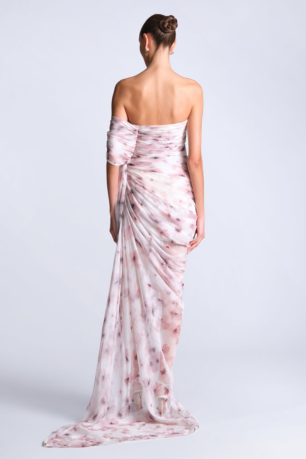 BCBGMAXAZARIA Isabella Printed Gown Draped printed in sheer chiffon with a soft fluid hand and a blurred floral wash.