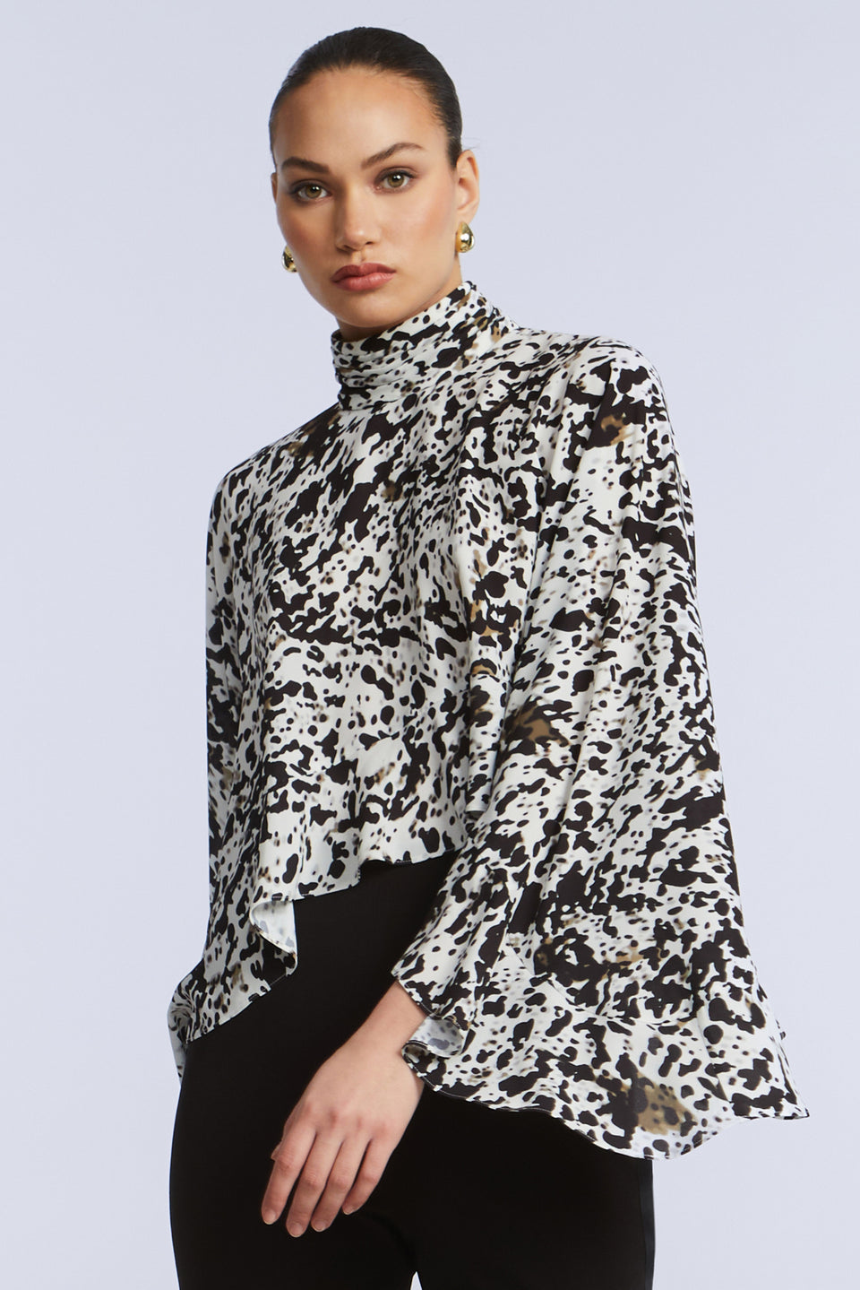 BCBGMAXAZARIA HIGH NECK  TOP
