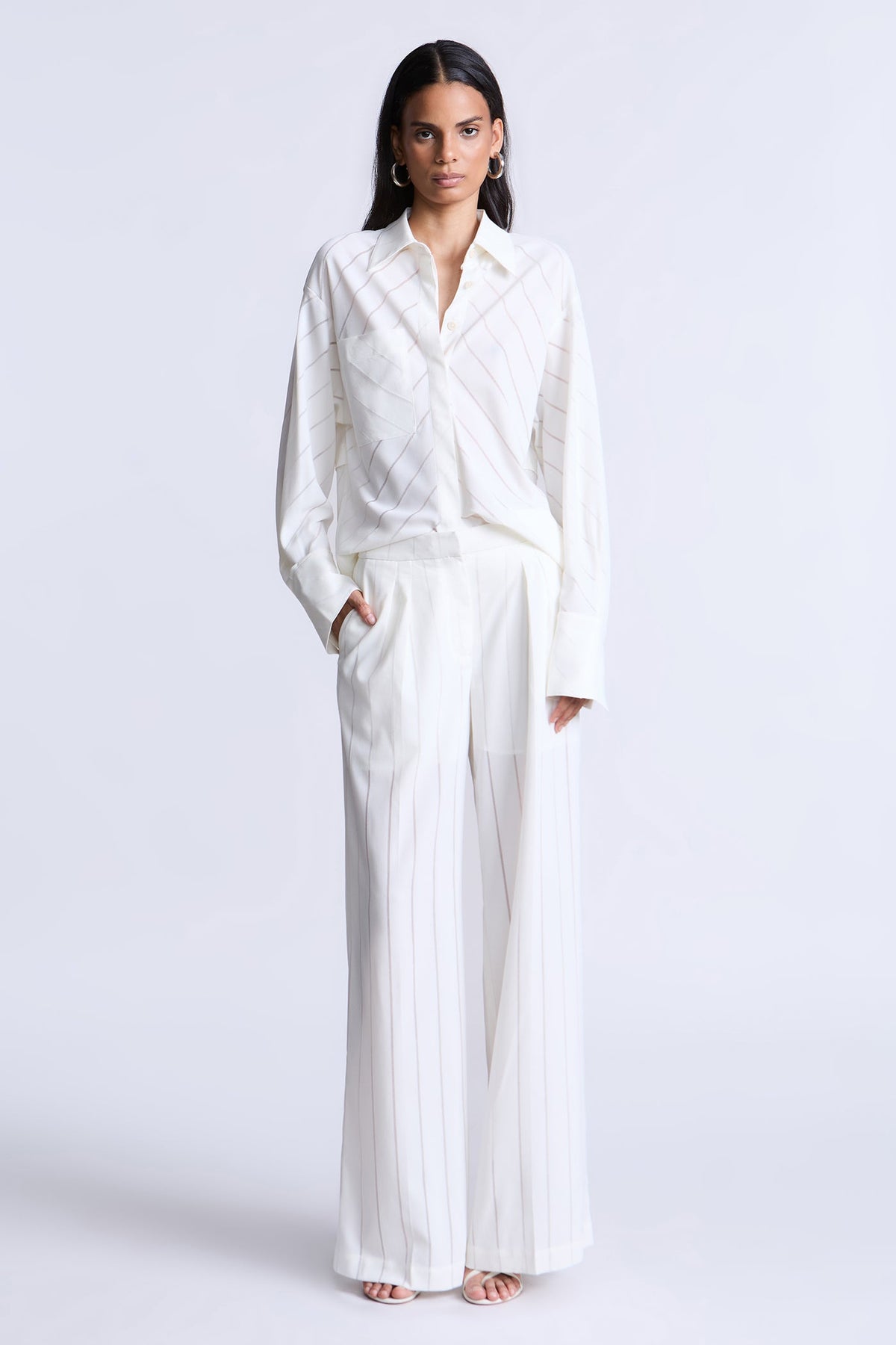 BCBGMAXAZARIA Hannah Pant Lightweight pinstripe designed with a relaxed fluid drape