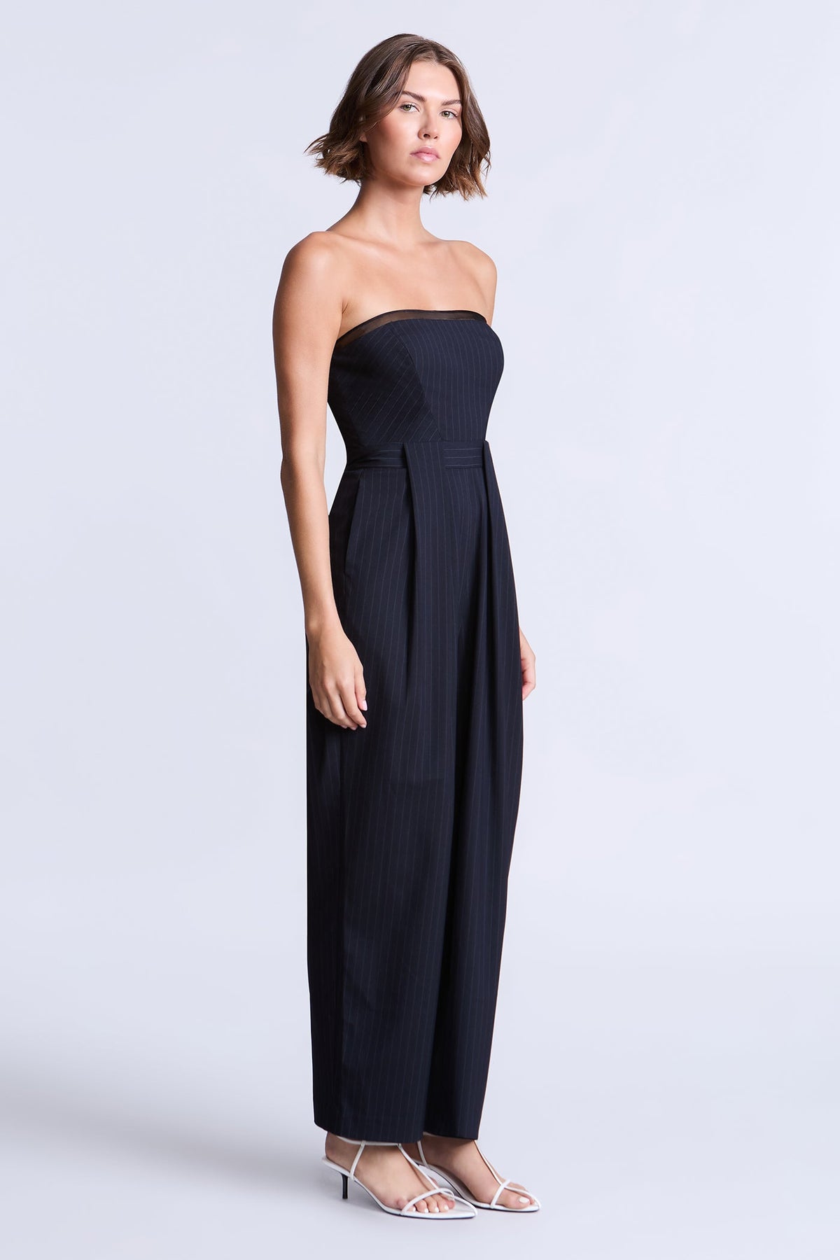 BCBGMAXAZARIA Donna Jumpsuit Navy pinstripe tailored with a sharp architectural finish and subtle stretch