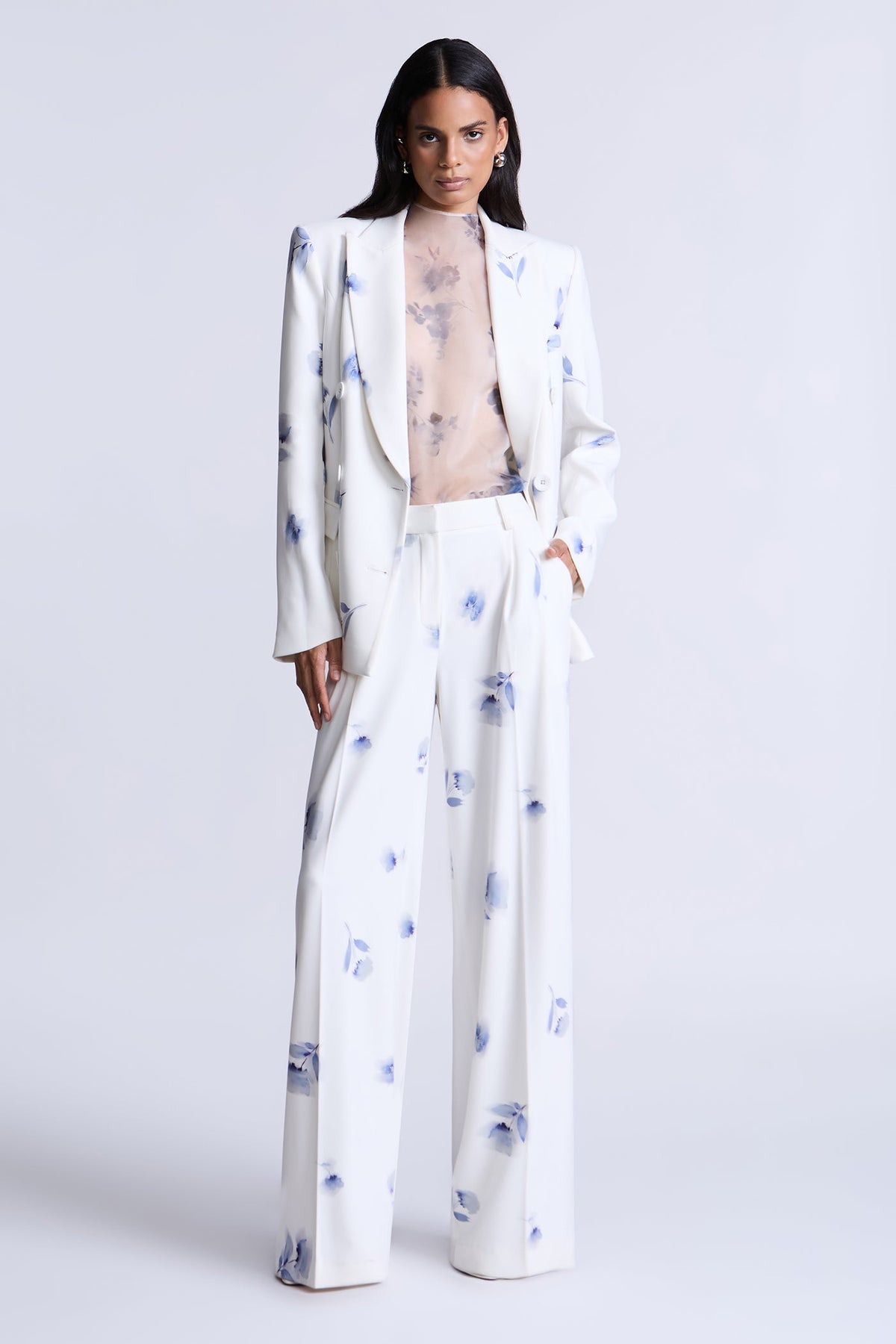 BCBGMAXAZARIA Maria Printed Blazer White tailored cut in a structured silhouette