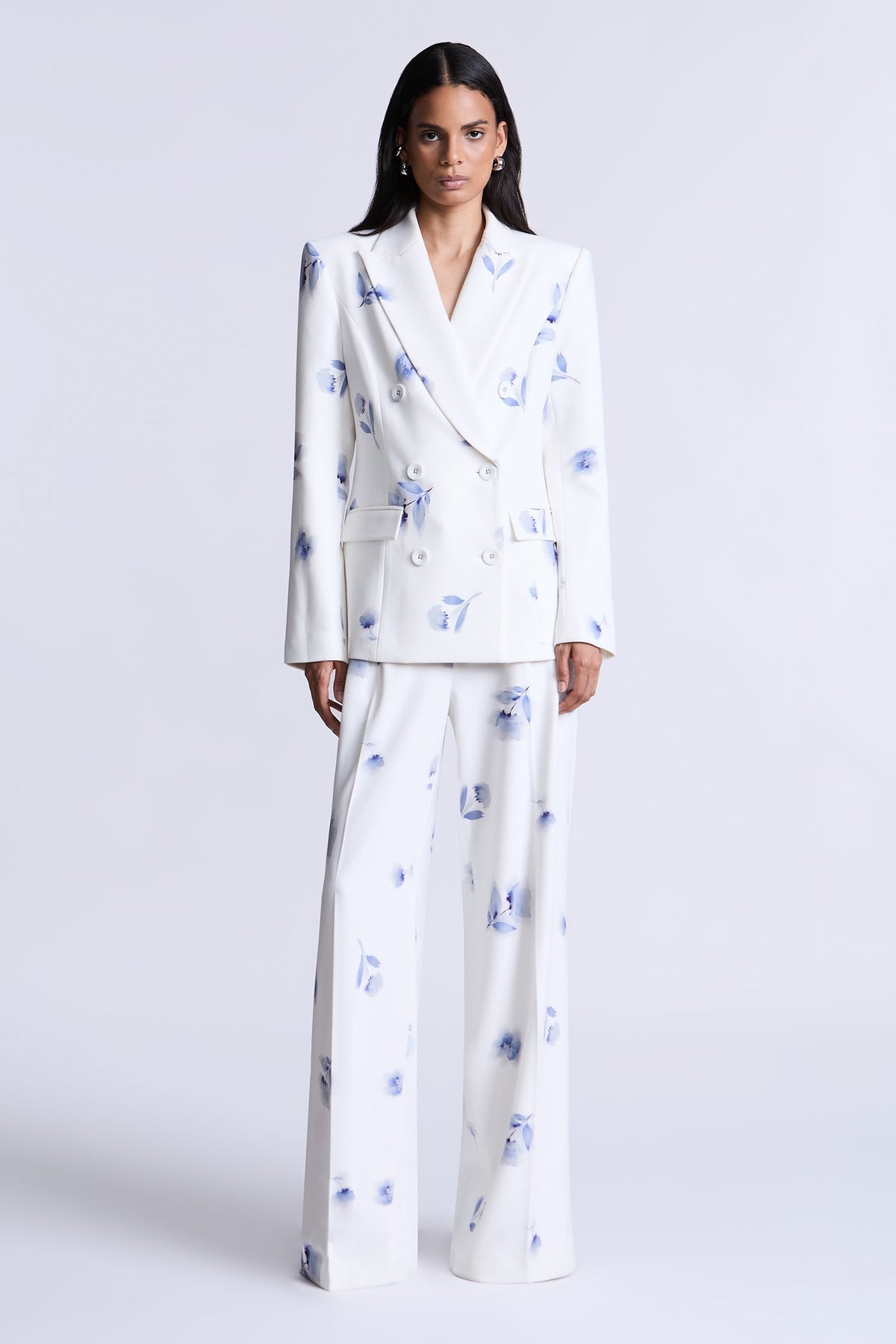 BCBGMAXAZARIA Maria Printed Blazer White tailored cut in a structured silhouette