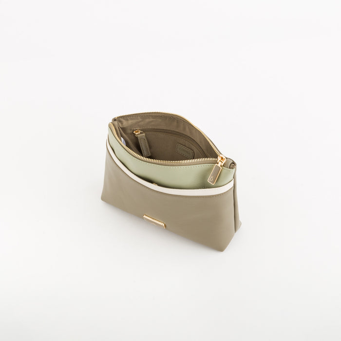 Carpisa Women's Necessaire - Fresia wallet v2
