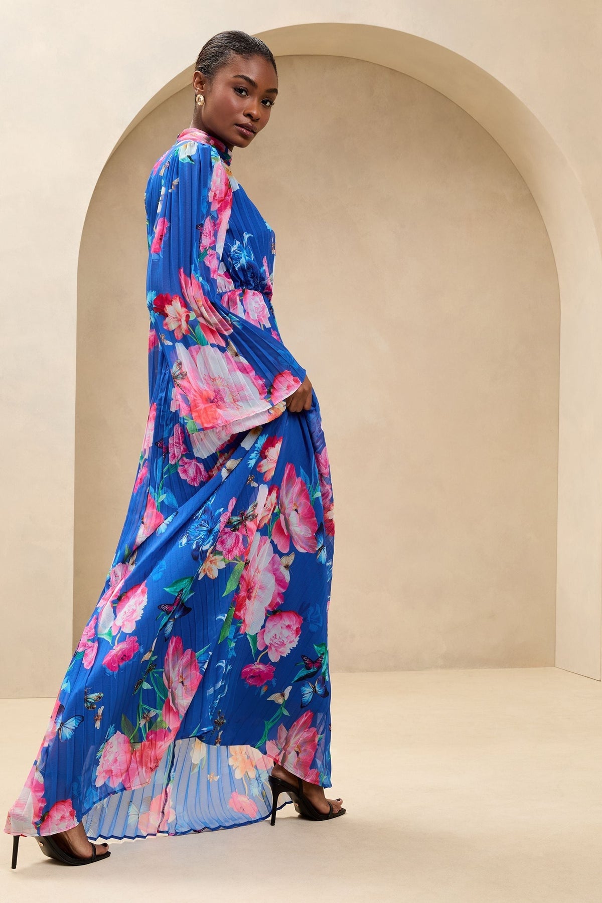Lipsy London Printed High-Neck Pleated Maxi Dress