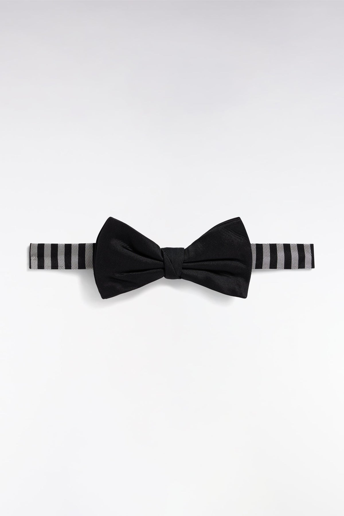 Eden Park Bow Tie Striped Collar