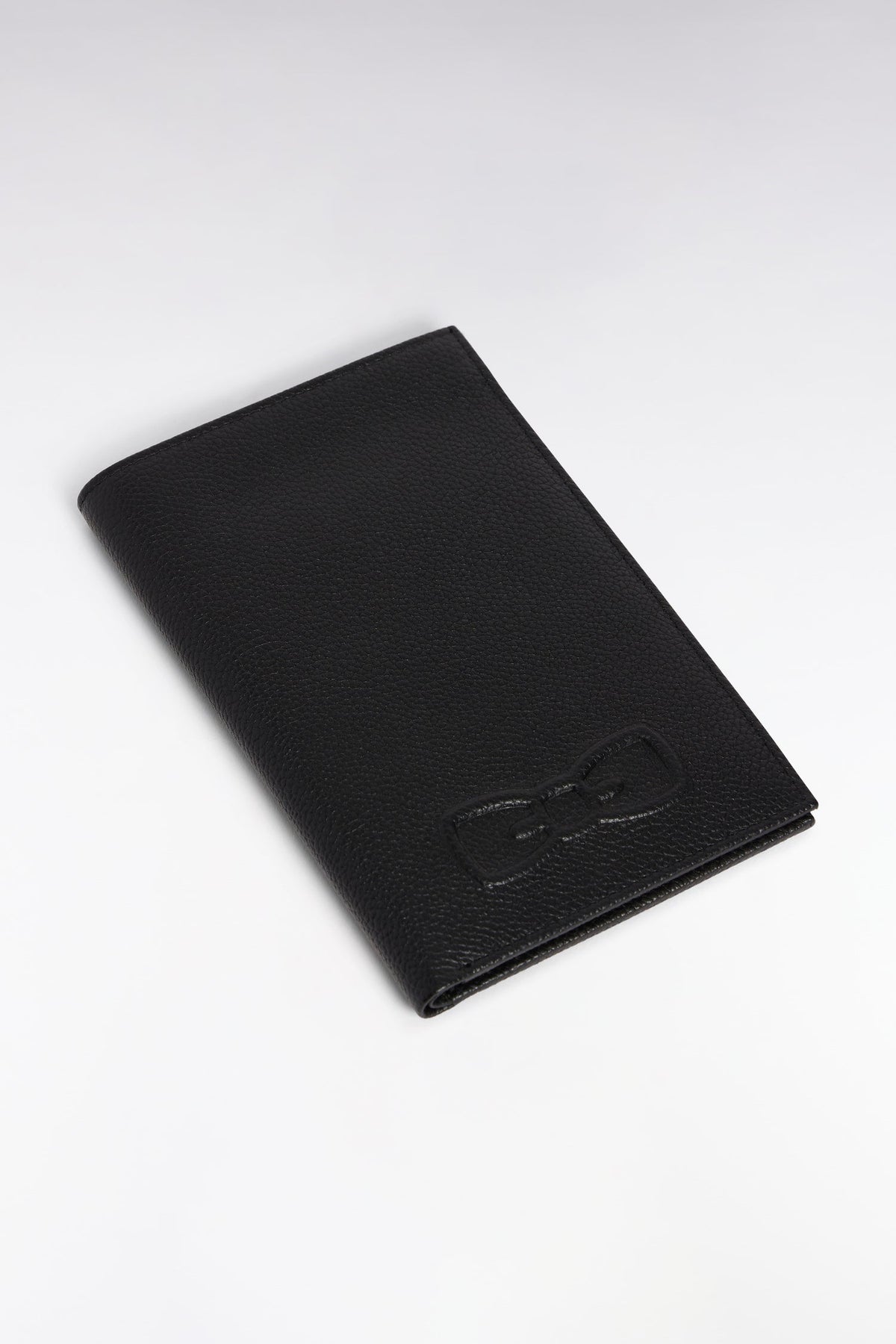 Eden Park Textured Slim Vertical Wallet