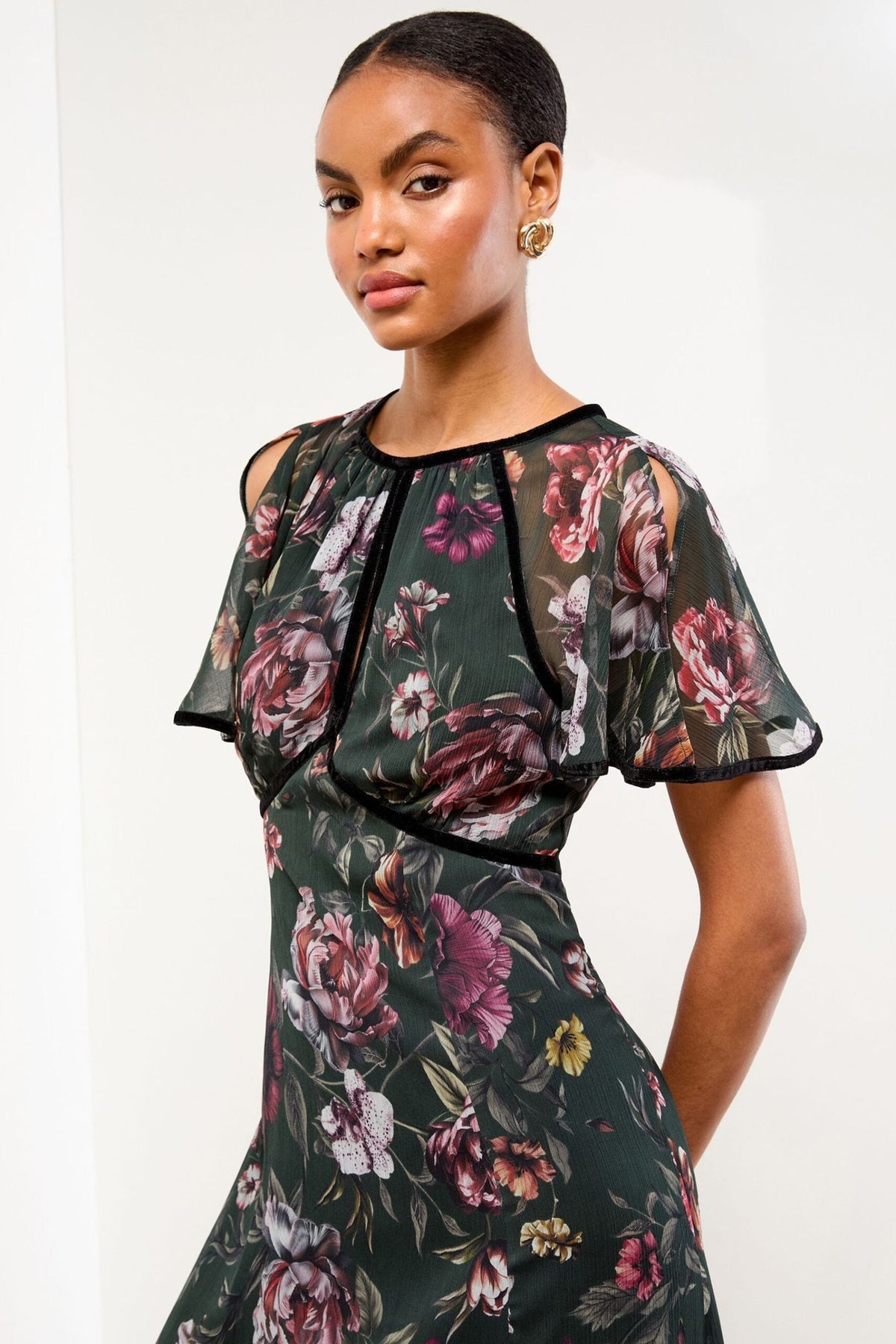 Lipsy London Lipsy Black Short Sleeve Gathered Waist Underbust Midi Dress