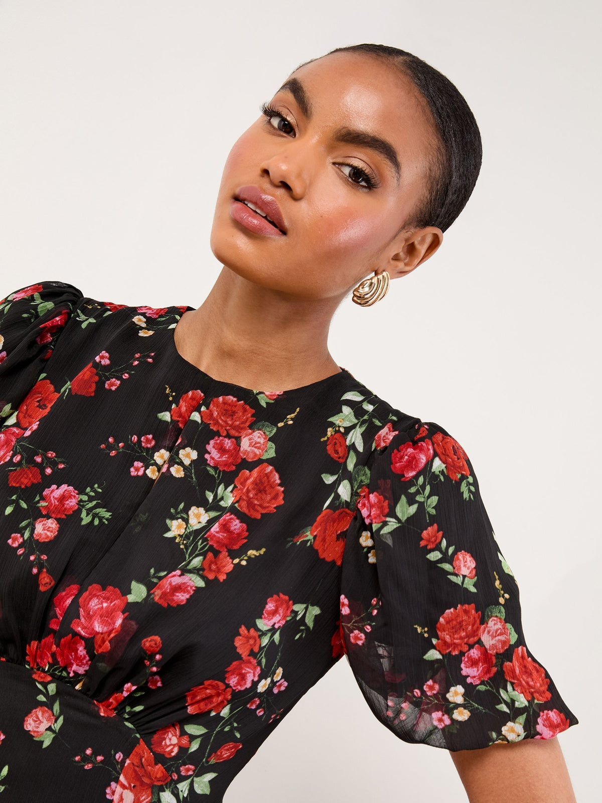 Lipsy London Lipsy Black Floral Print Short Sleeve Woven Maxi Dress