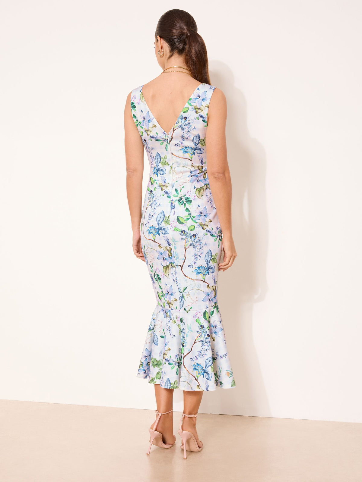 Lipsy London Lipsy White/Blue Floral V-Neck Fit And Flare Midi Dress