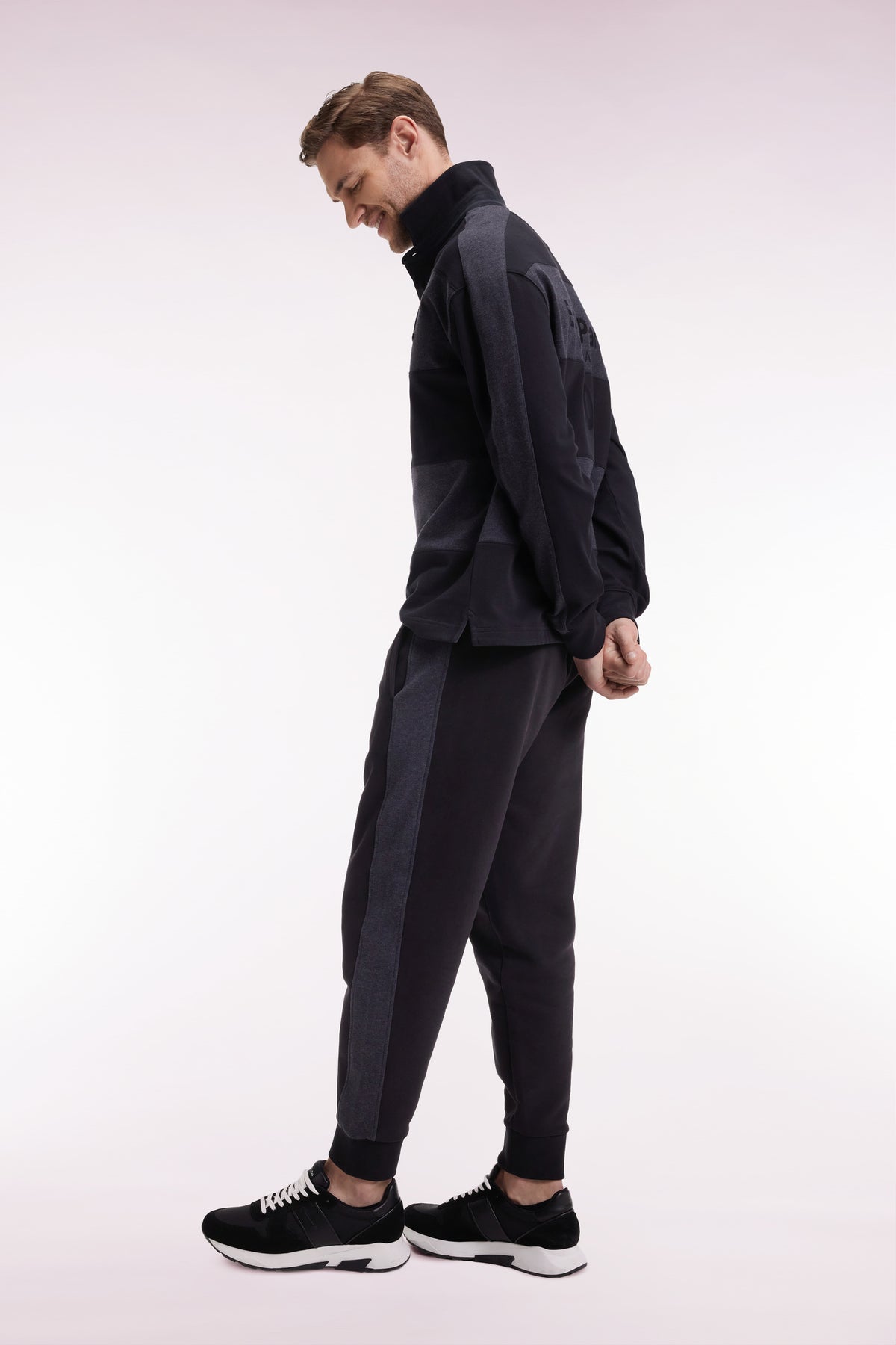 Eden Park Black brushed fleece joggers with striped pocket inserts in a relaxed fit