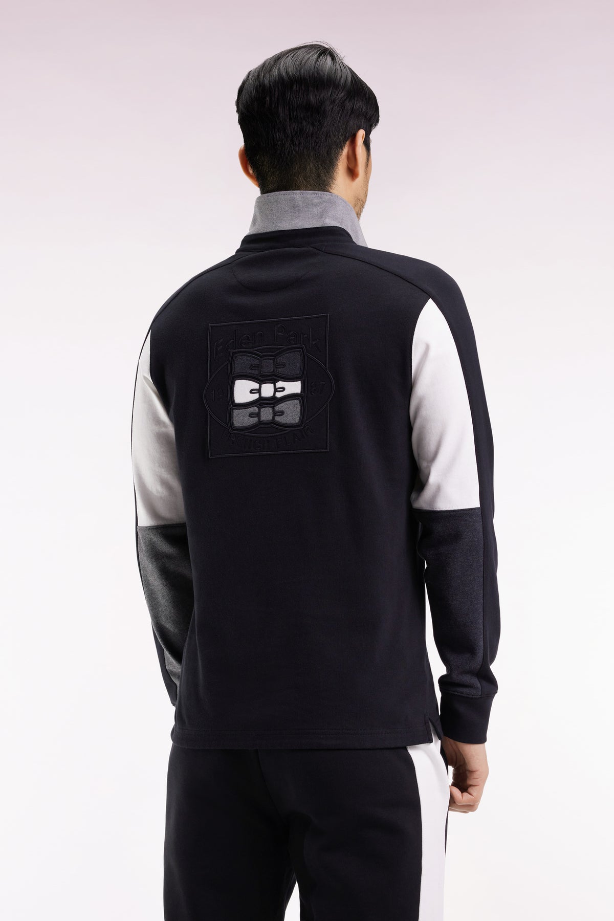 Eden Park Long-sleeved jersey in black embroidered cotton-jersey with a straight cut