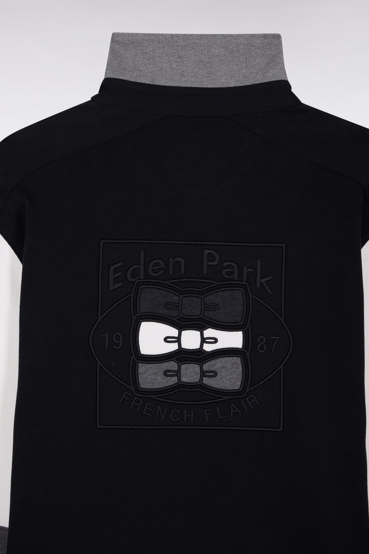 Eden Park Long-sleeved jersey in black embroidered cotton-jersey with a straight cut